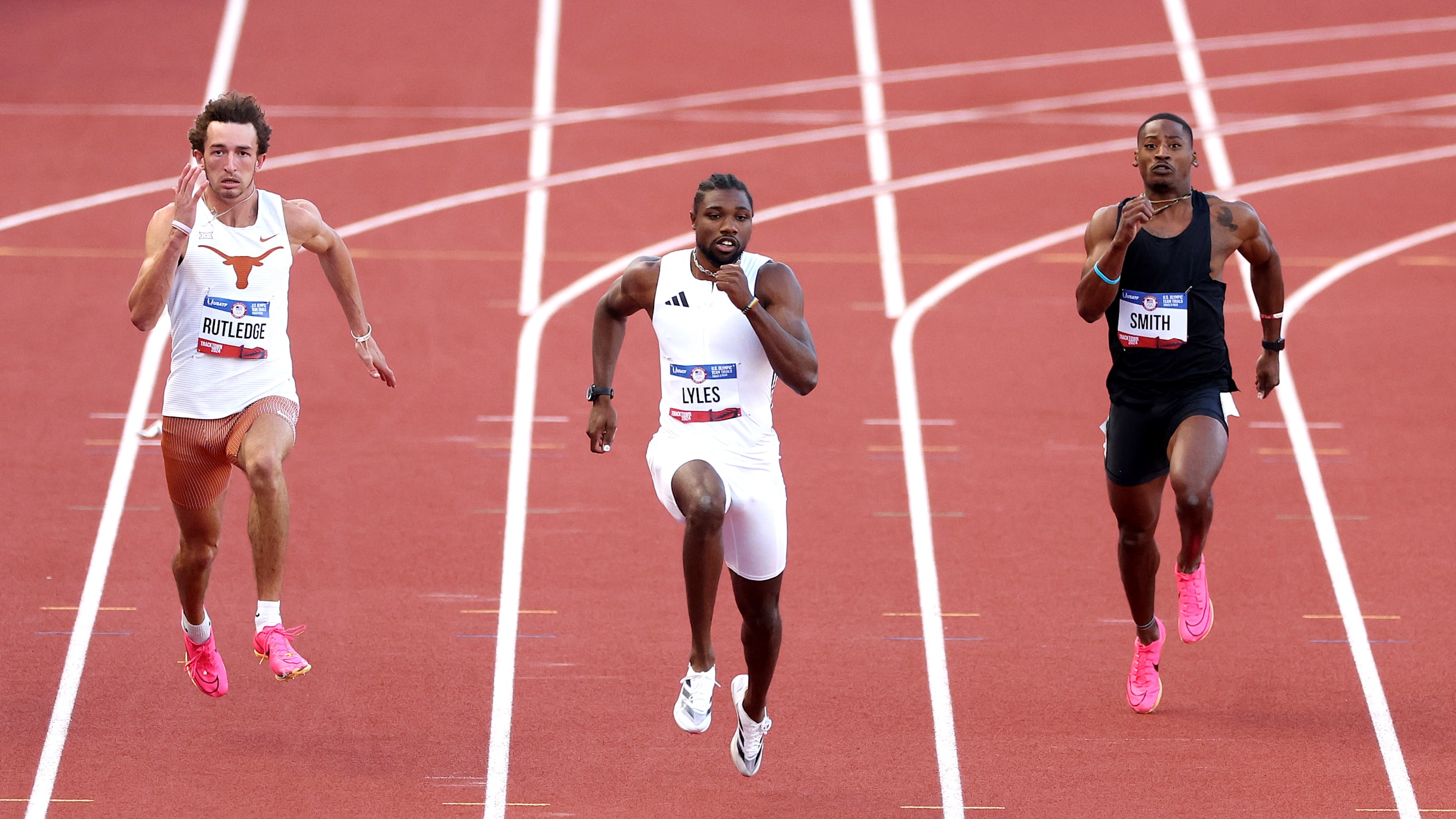 Noah Lyles, Erriyon Knighton breeze through round one in