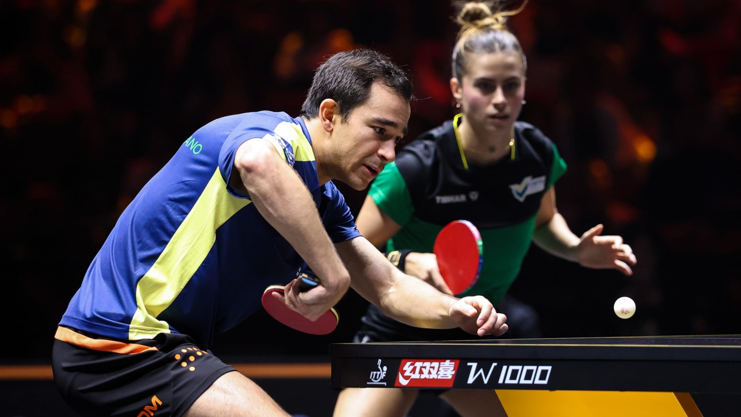 Hugo Calderano e Bruna Takahashi vencem e vão às quartas de final