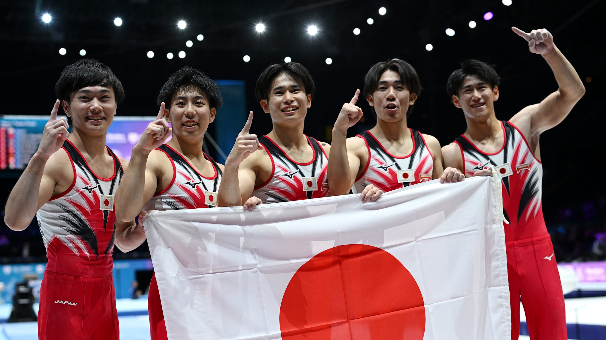Mundial de Ginástica Artística 2023: Japão ganha disputa masculina por  equipes após oito anos