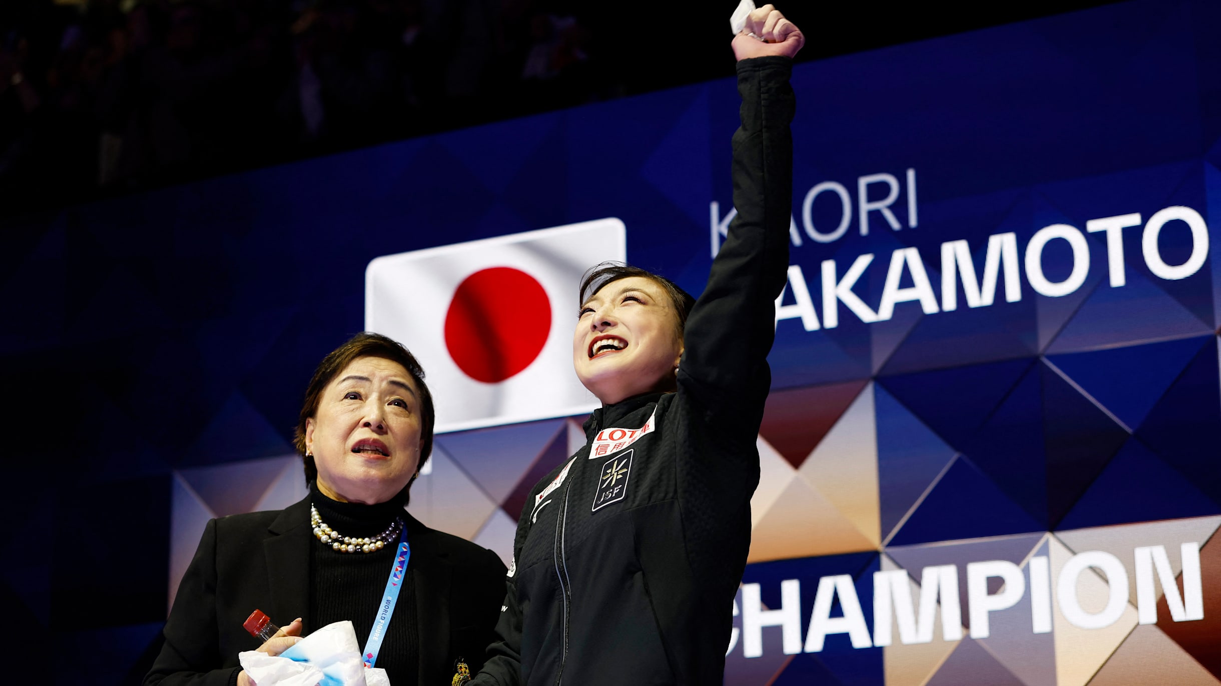 坂本花織、涙・笑顔で有終の美 自己ベスト更新し4度目の世界女王に