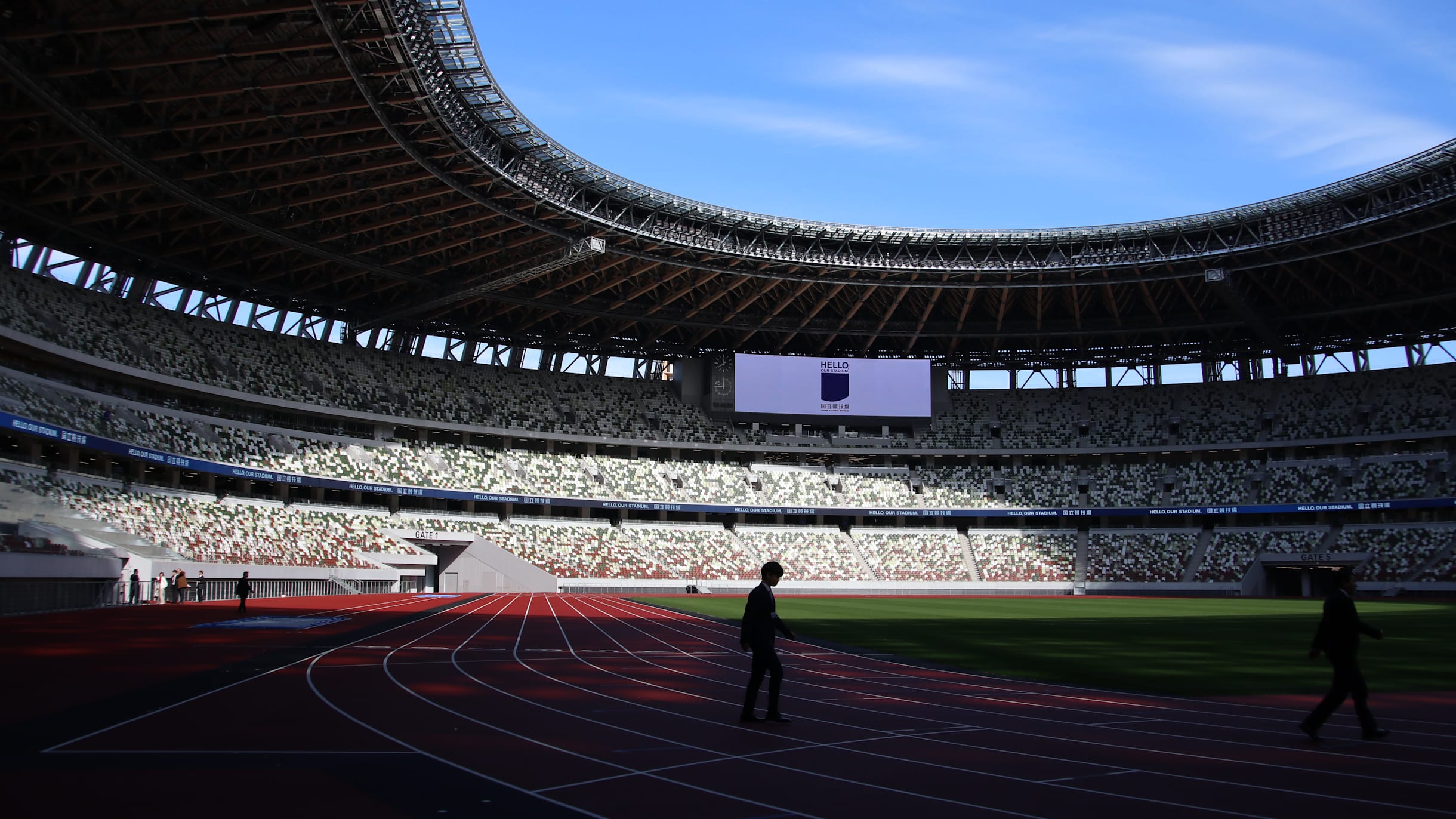 新・国立競技場がメディアに初お披露目 特徴的な外観や施設内部が初公開