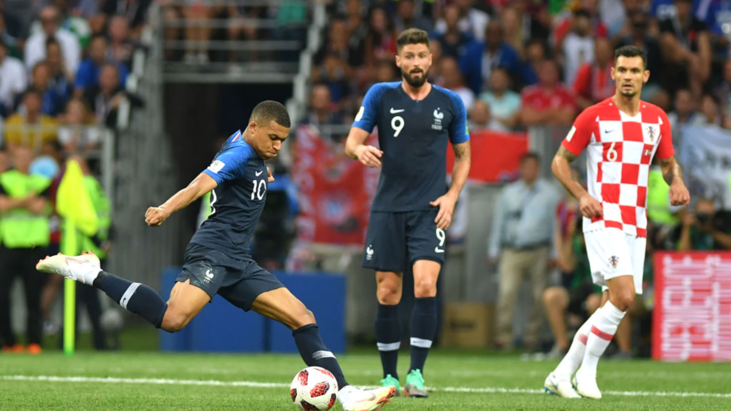 France crowned 2018 FIFA World Cup champions, beating Croatia 4 - 2