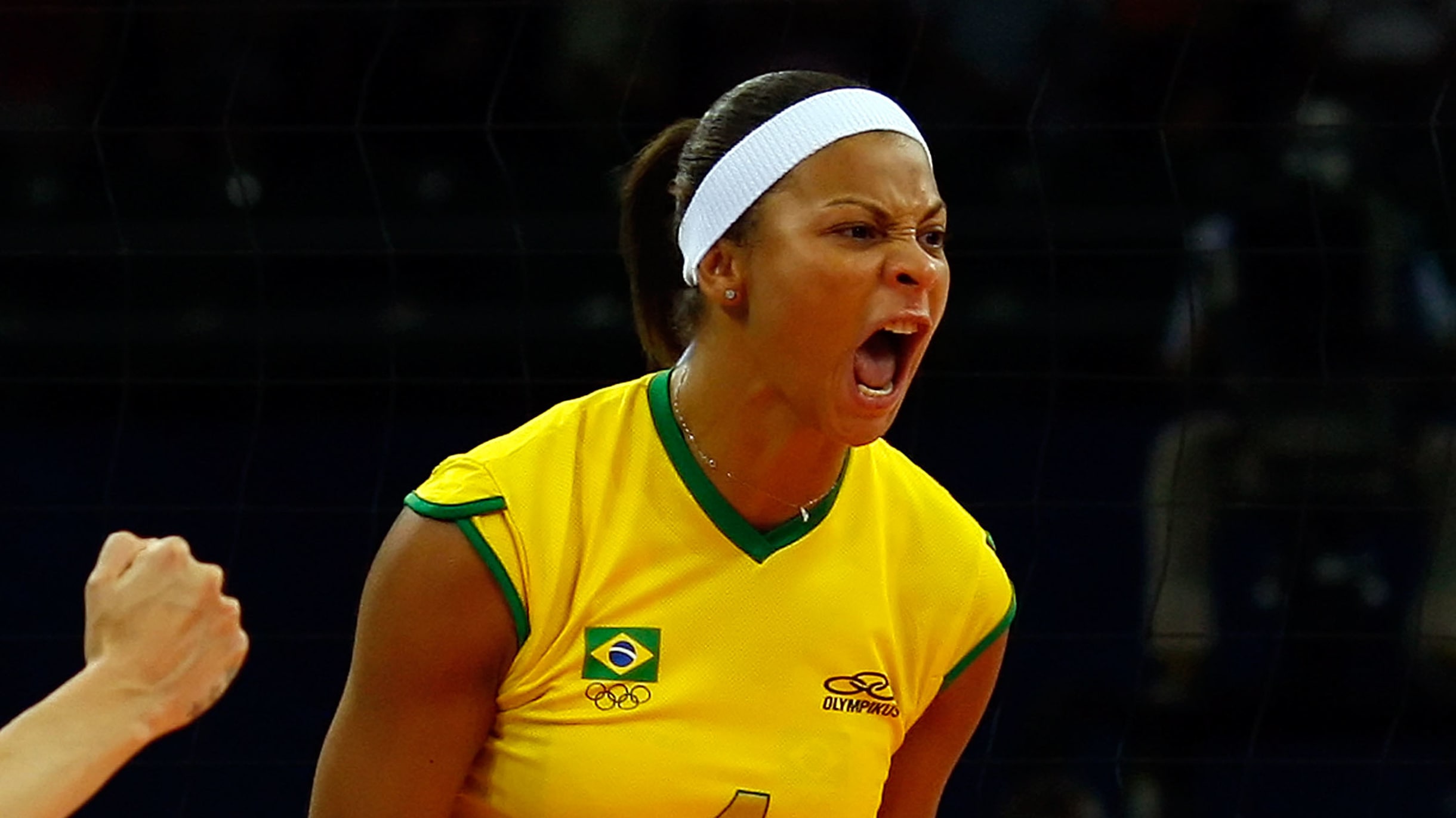 Volleyball pays homage to late Olympic champion Walewska Oliveira, who died  aged 43