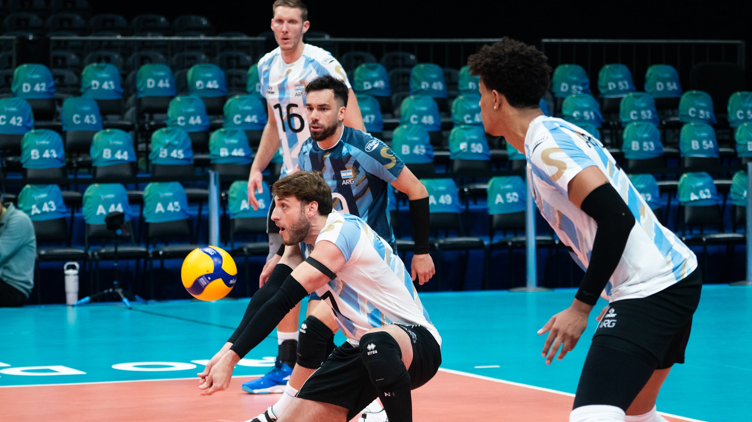 Sudamericano de Voleibol masculino 2026 · Luciano Vicentín y el lugar de  Argentina: "Pensar partido a partido"