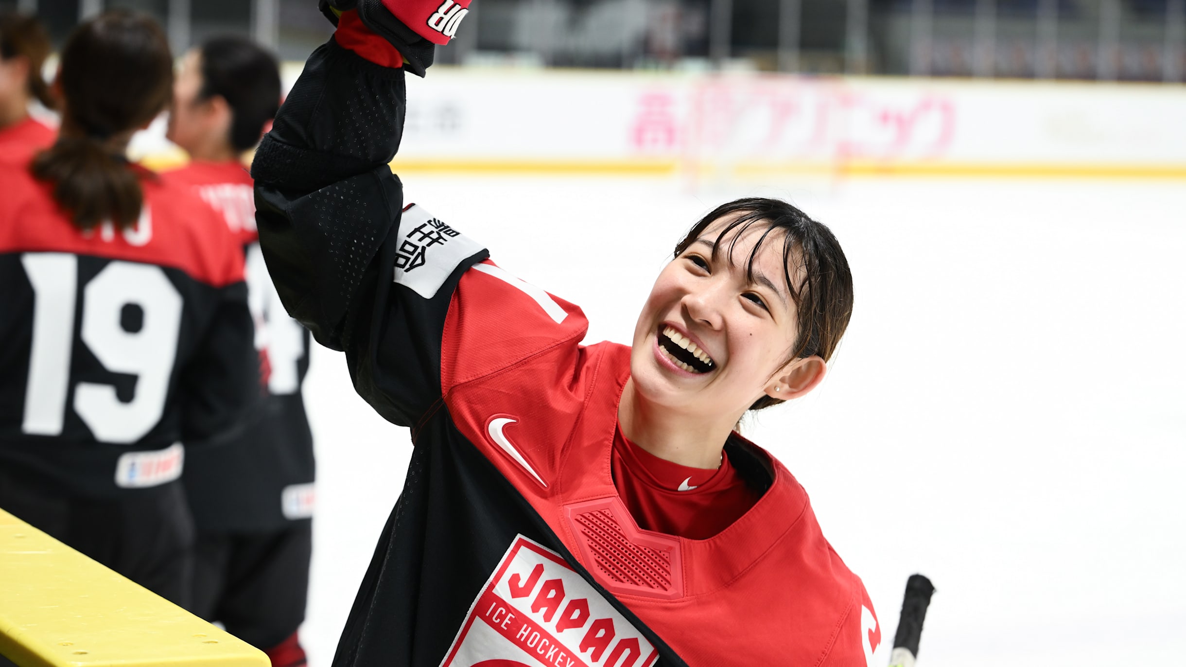 アイスホッケー アシストからシュートへ。日本代表の輪島夢叶がミラノ