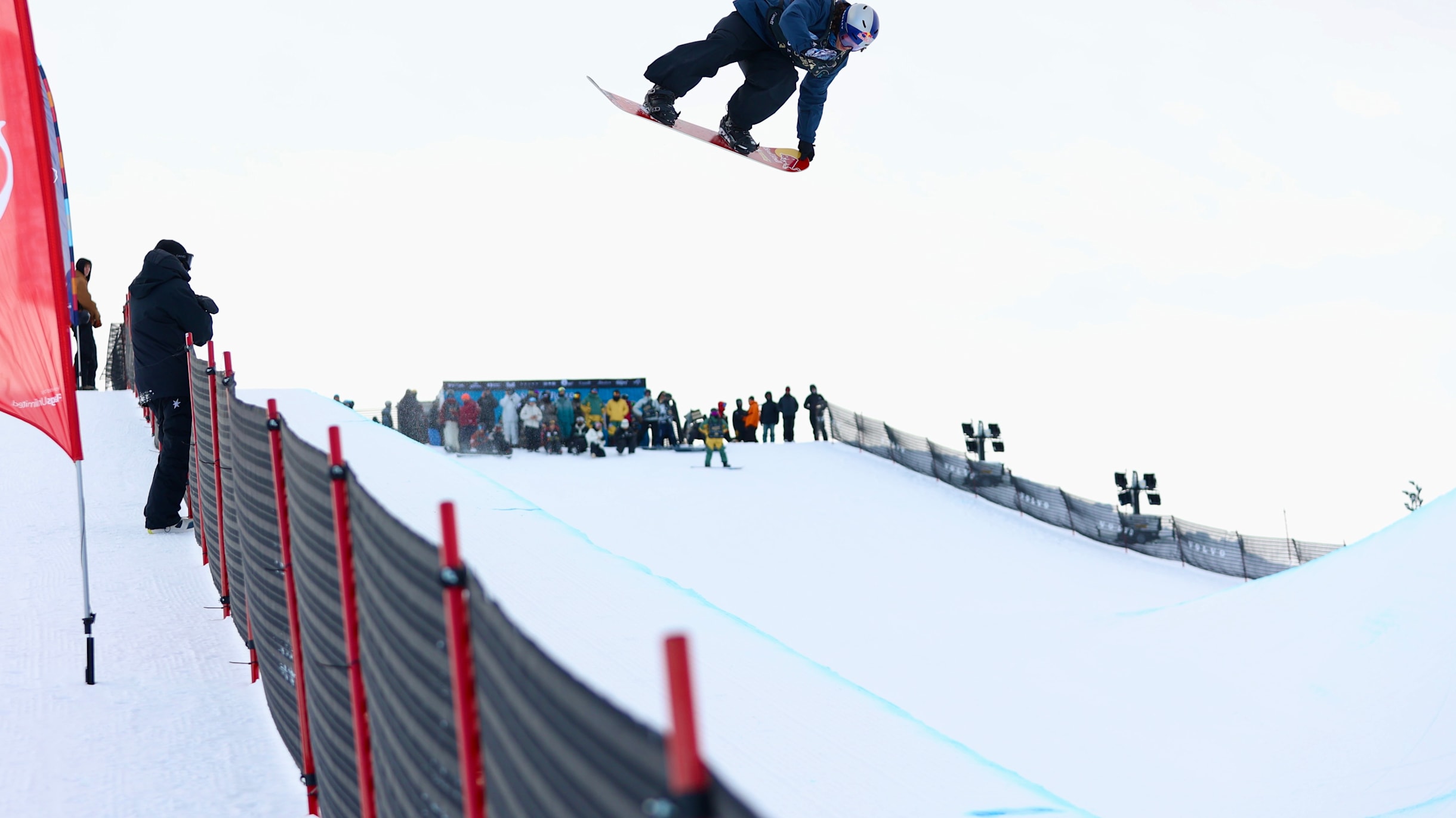 Valentino Guseli and Elizabeth Hosking win snowboard halfpipe
