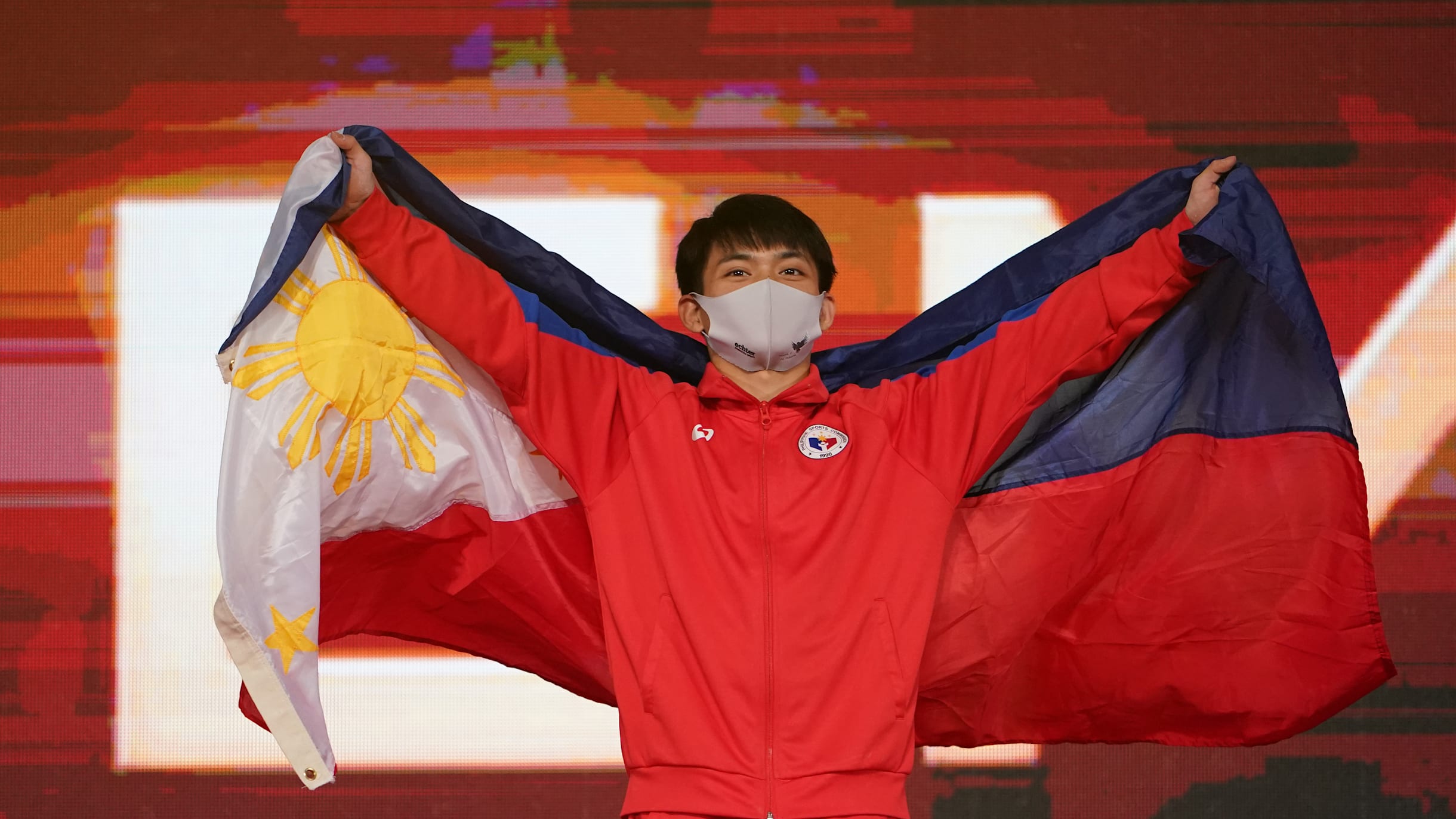 Medal streak busted in world championships as Carlos Yulo falls