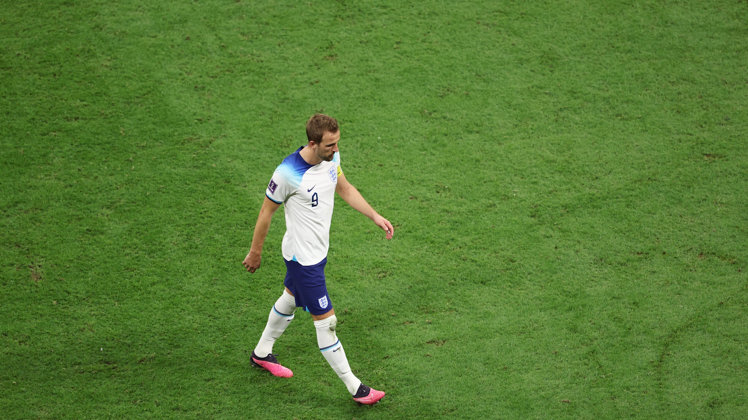 Kane vs Rooney: How do England strikers' international goal records  compare?