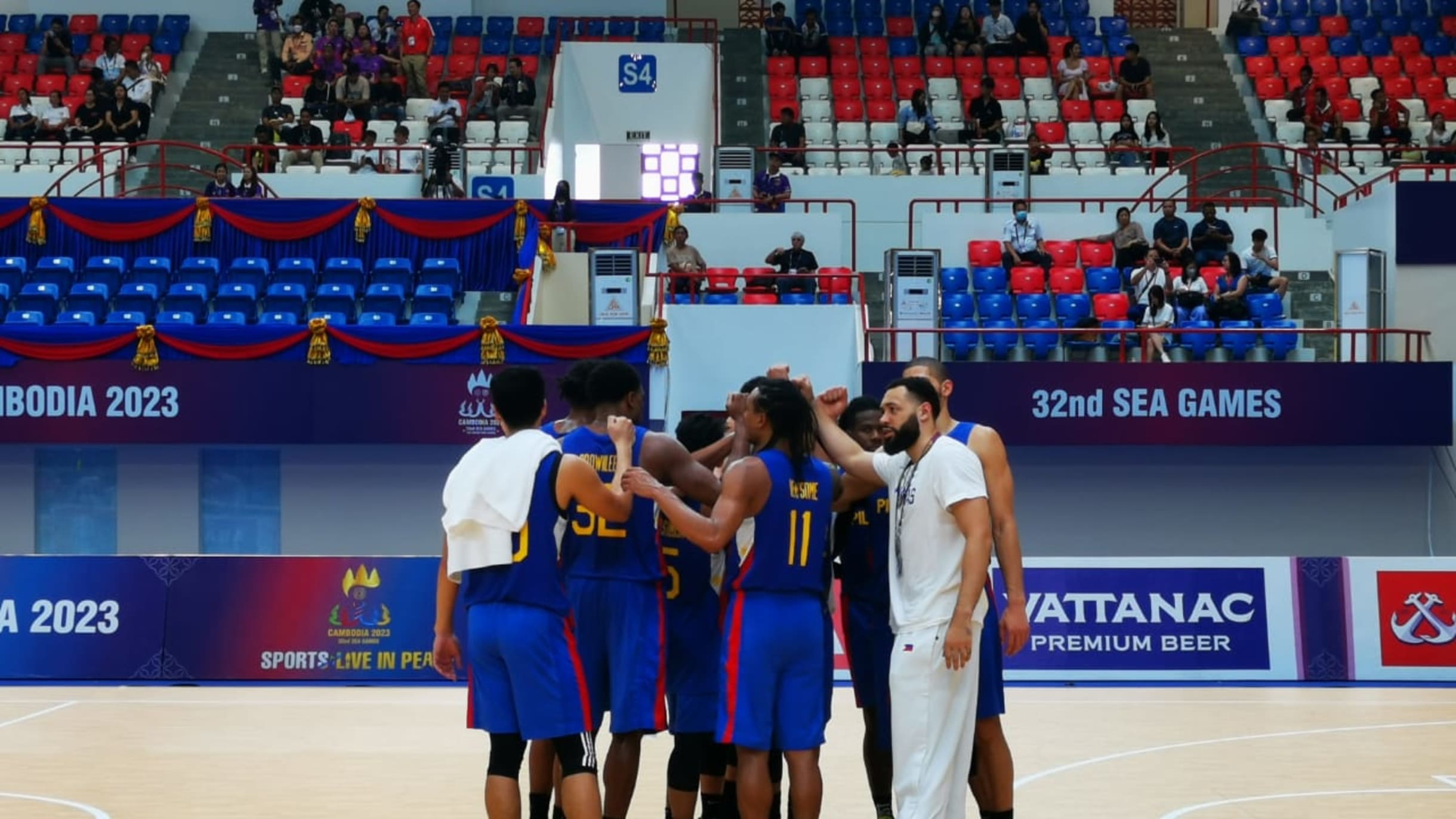 SEA Games 2023 mens basketball Gilas Pilipinas dominate Singapore 105-45 to advance to semifinals