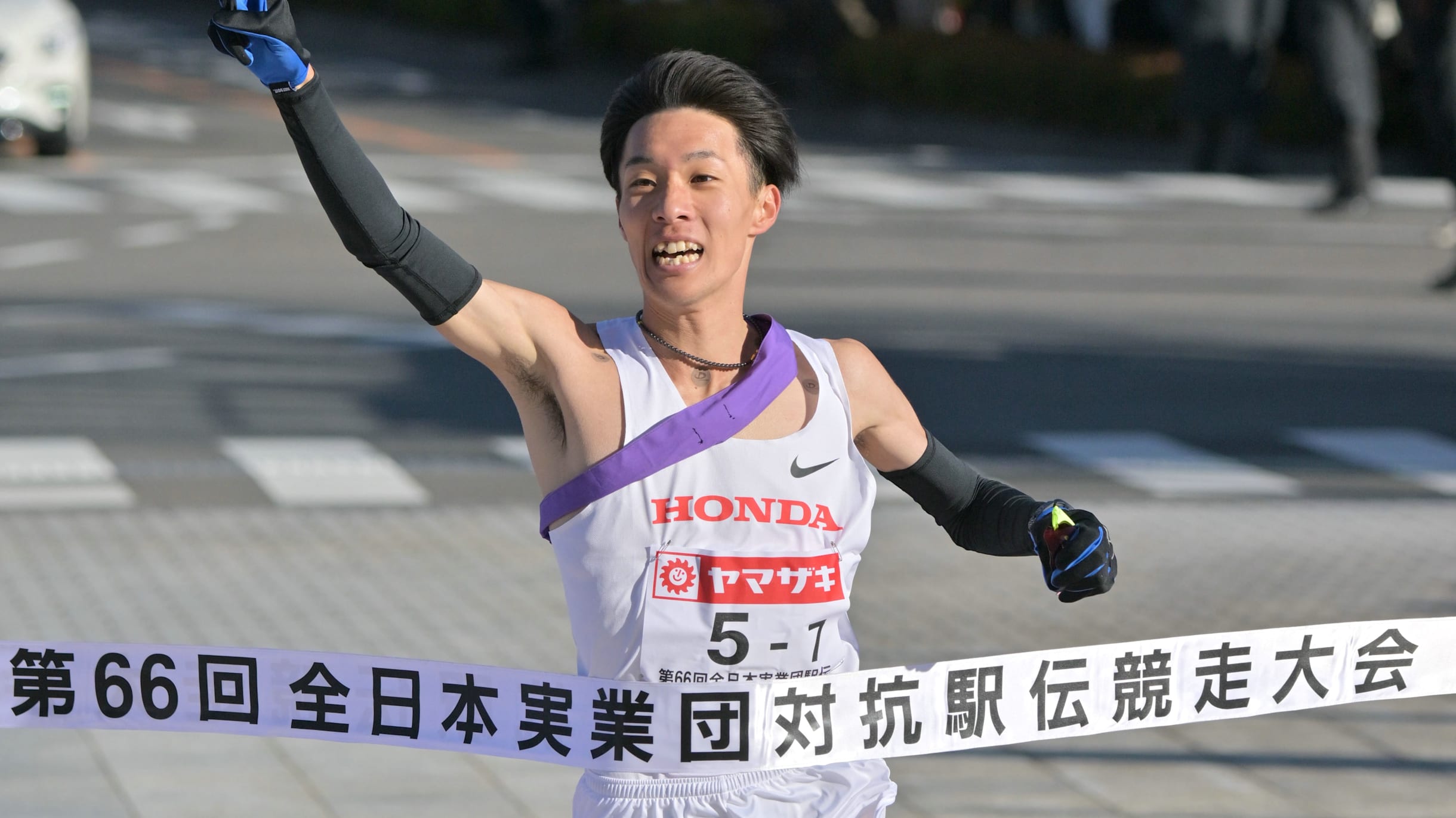 チャンピオン製★94年 ニューイヤー駅伝 全日本実業団駅伝競走大会 ジャンパー チャンピオン製☆94年 ニューイヤー駅伝 全日本実業団駅伝競走