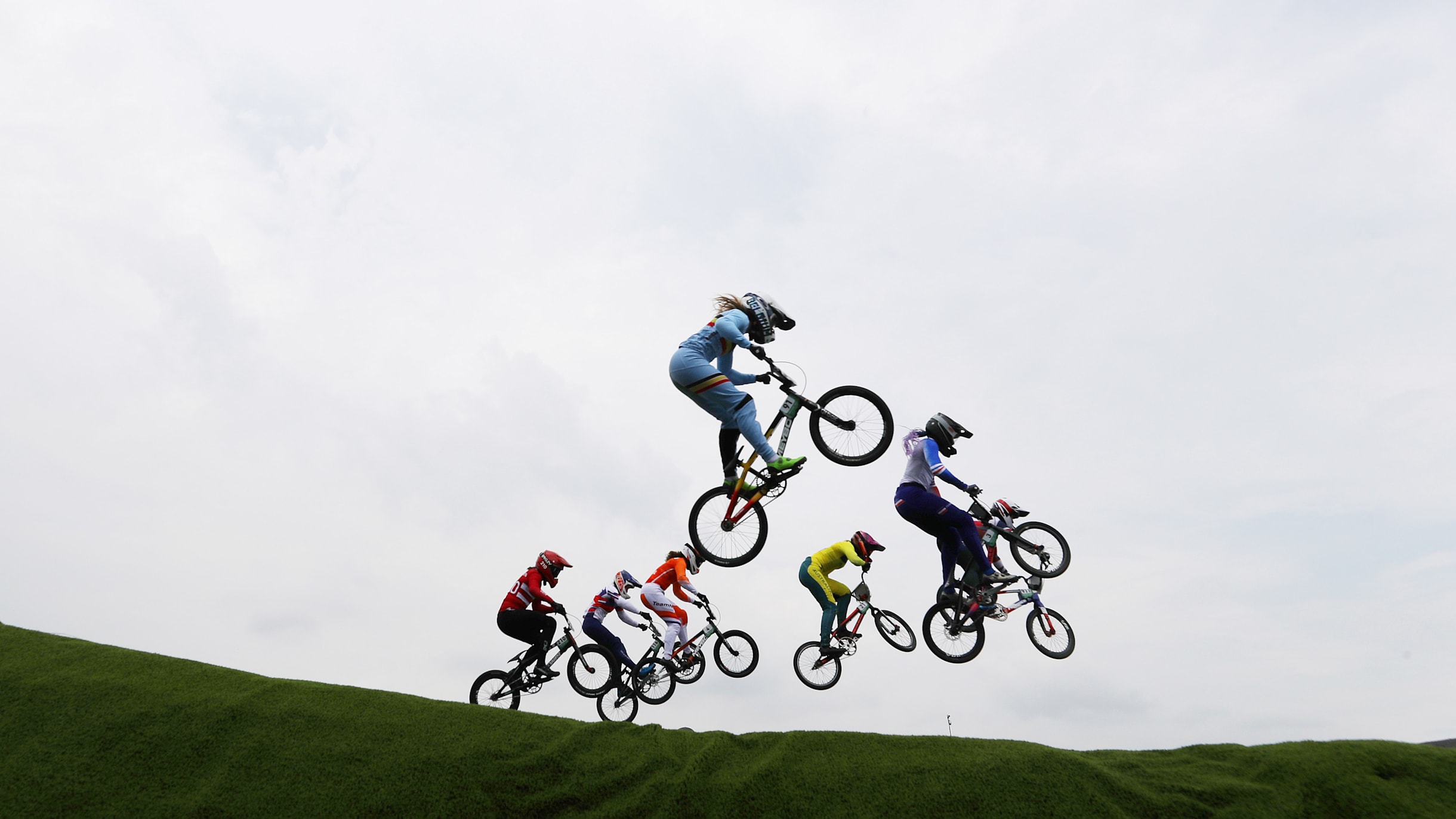 パリ2024オリンピック | BMXレーシング | 競技日程・実施種目・会場