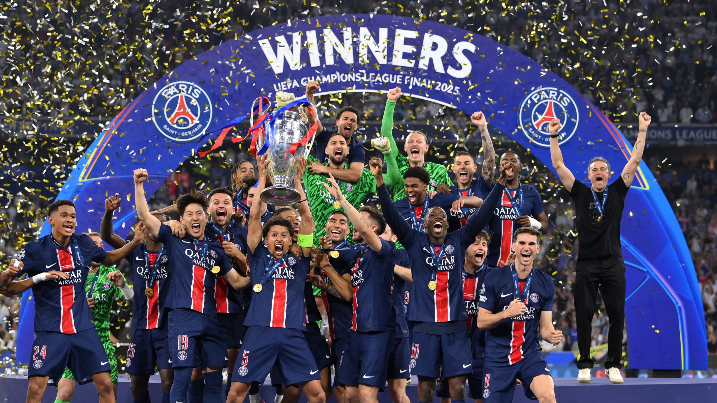 Le PSG vise la Coupe du Monde des Clubs en 2025, Rothen s'exprime