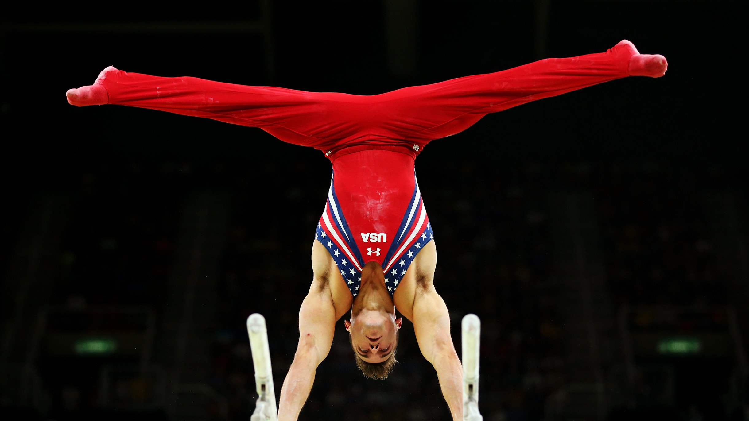 Split leap with clubs  Rhythmic gymnastics, Rhythmic gymnastics clubs,  Gymnastics