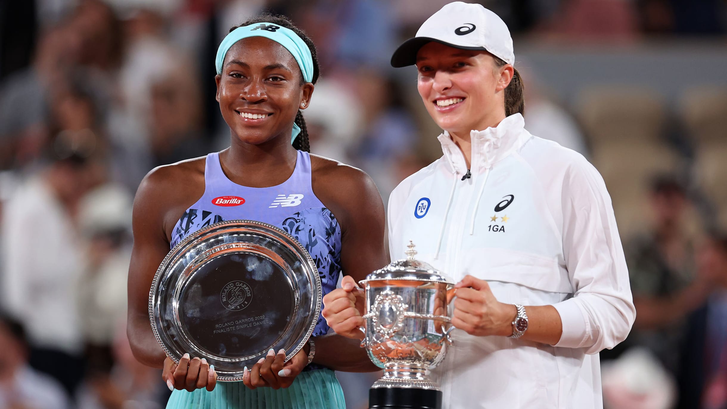 新品】on テニス 白 Court Cap イガ シフィオンテク オン