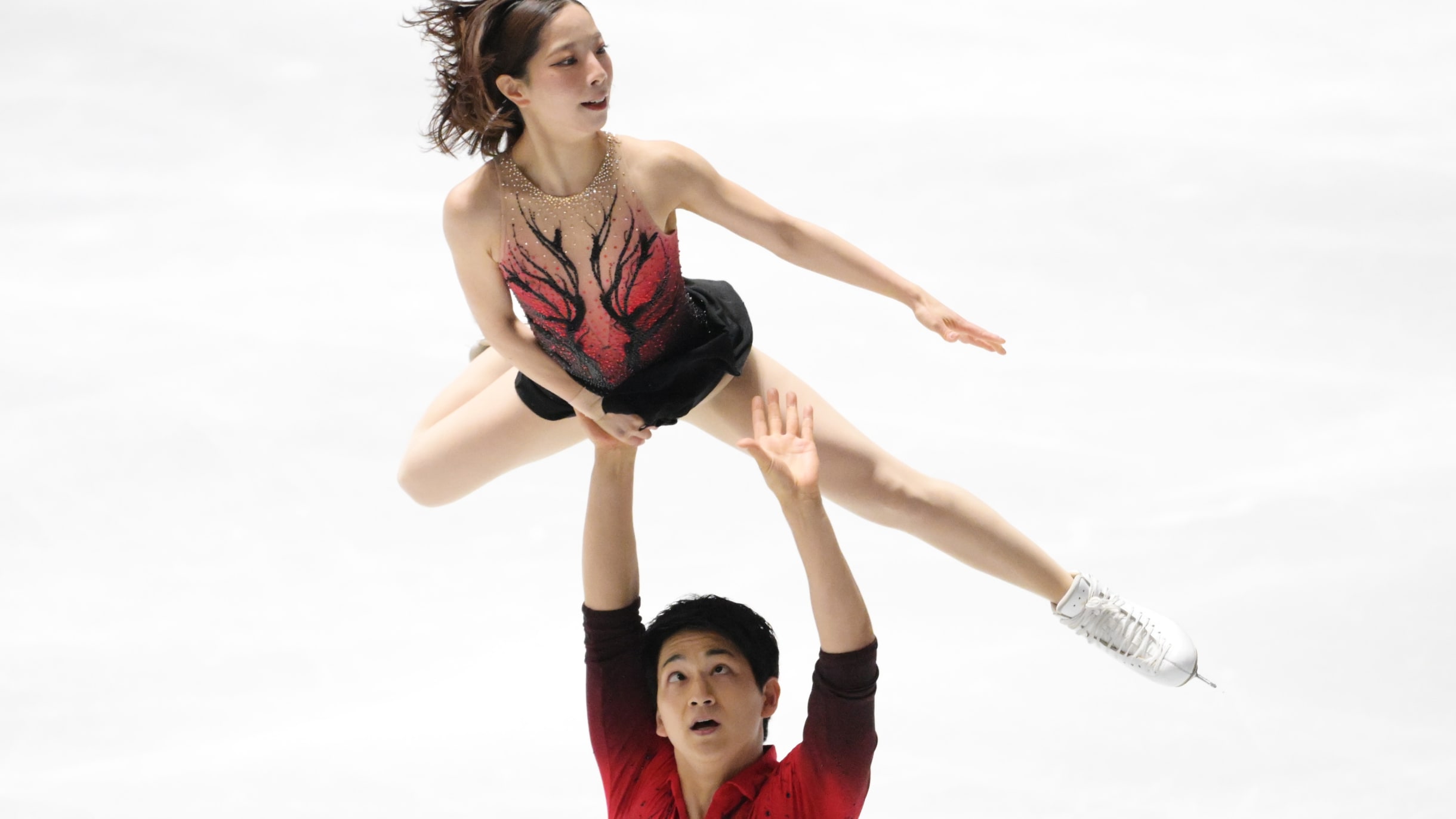 フィギュアスケート三浦が直前に左肩脱臼も “りくりゅう”は今季自己