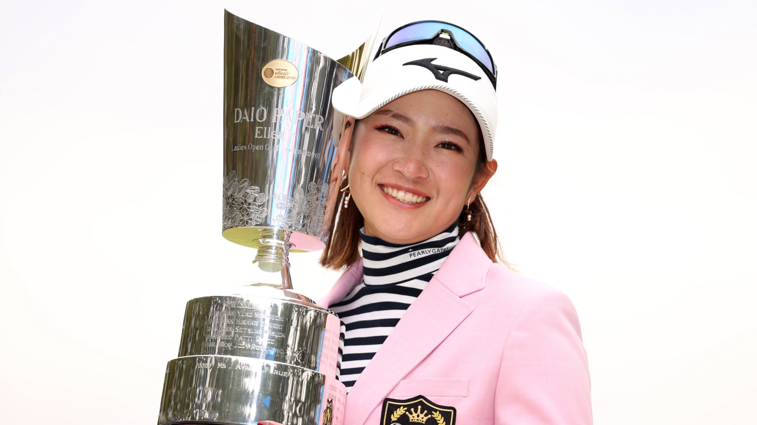 原英莉花プロ　優勝直筆色紙額もお付け致します