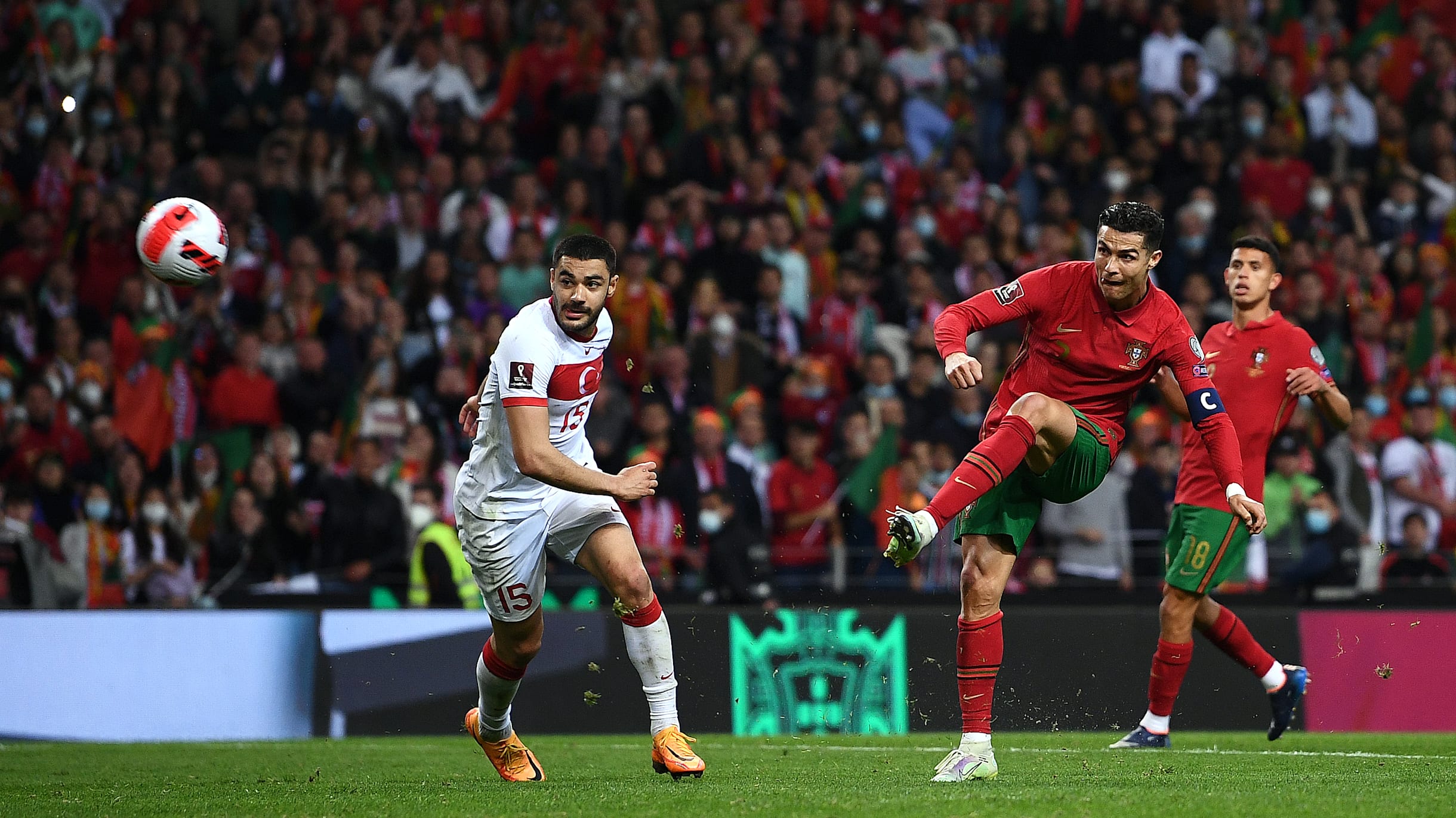 Роналду португалия 2022. Реал бавария 2017. Португалия см. Португалия см. Сборная португалии.