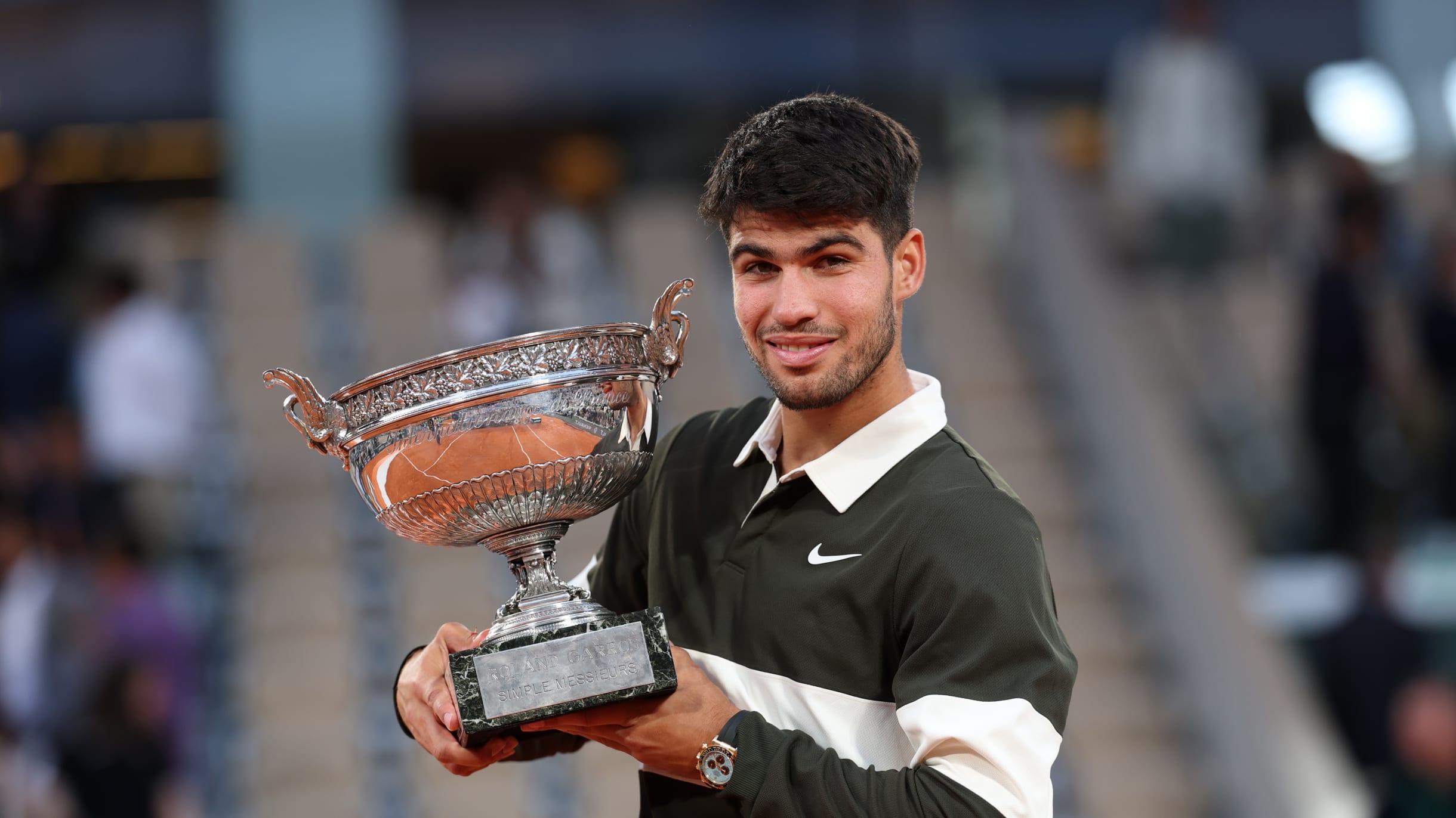 Tenis: Carlos Alcaraz, otra vez campeón de Roland Garros tras derrotar a Jannik  Sinner en una final para la historia
