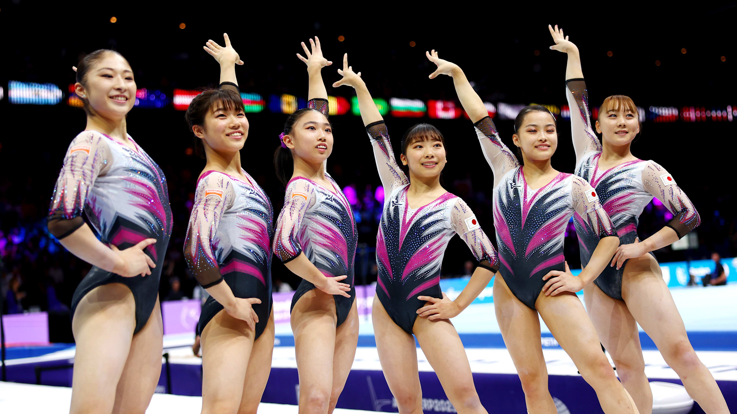 世界体操日本女子 体操女子団体、日本が8位 優勝はシモーネ・バイルズの ...