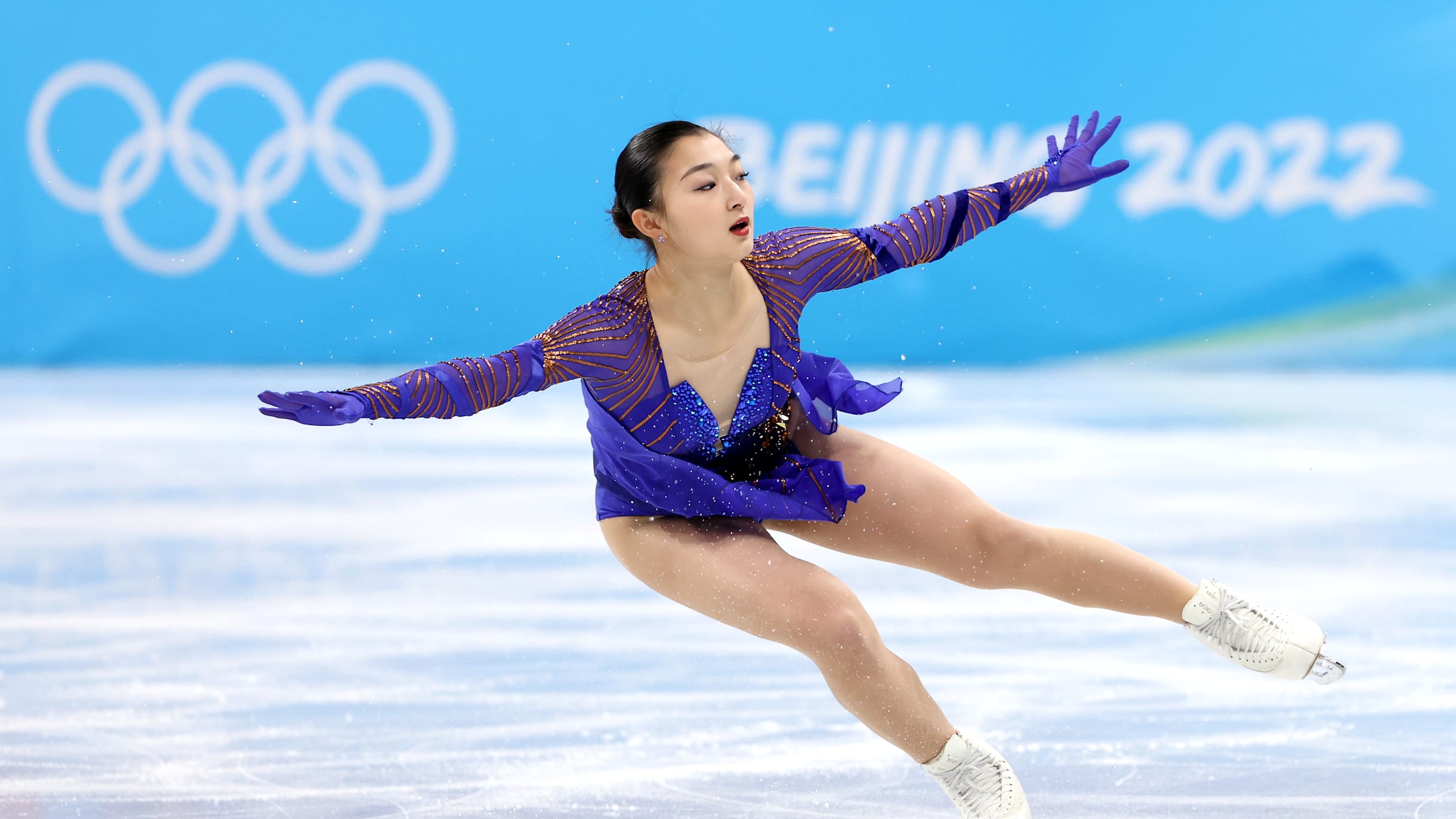 Resumen deporte de invierno patinaje artístico niña de