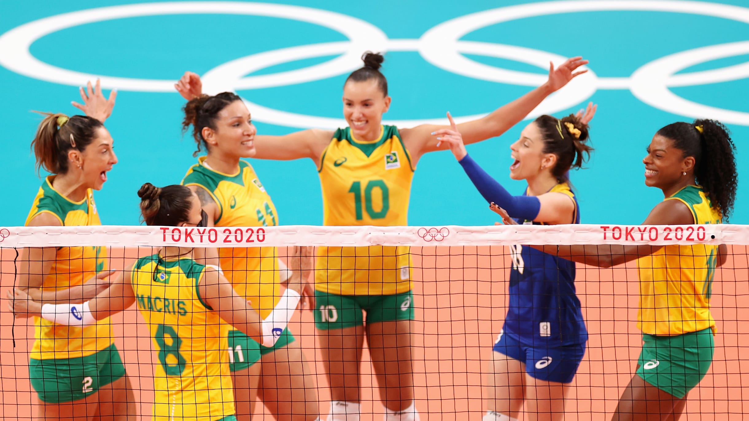 Seleção Brasileira feminina de vôlei estreia com vitória sobre a