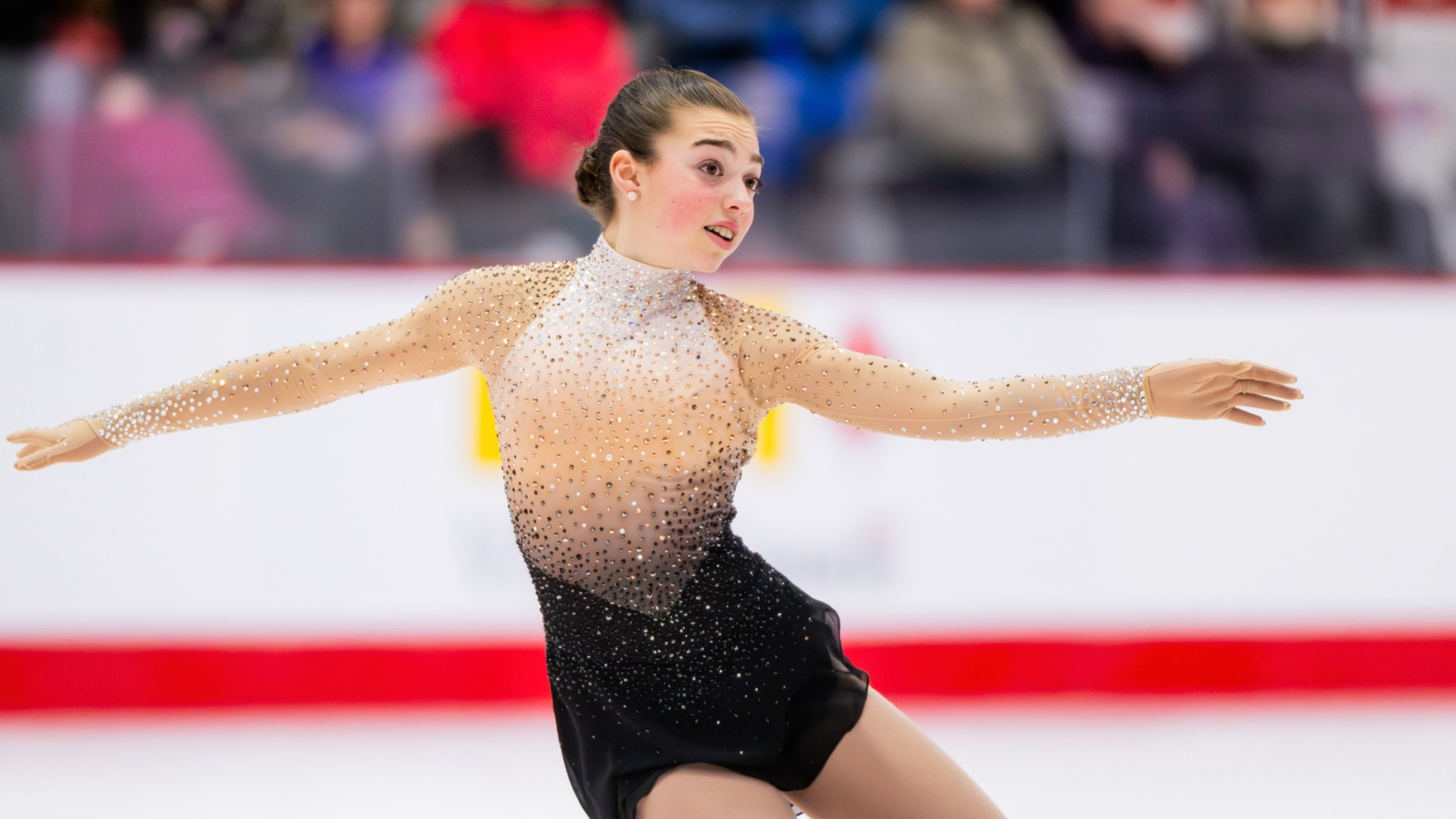 Figure skating: Kaya Ruiter upsets Madeline Schizas to