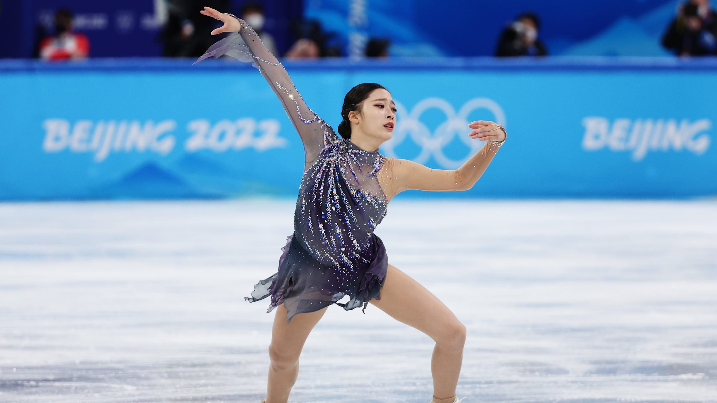 Female figure shop skaters