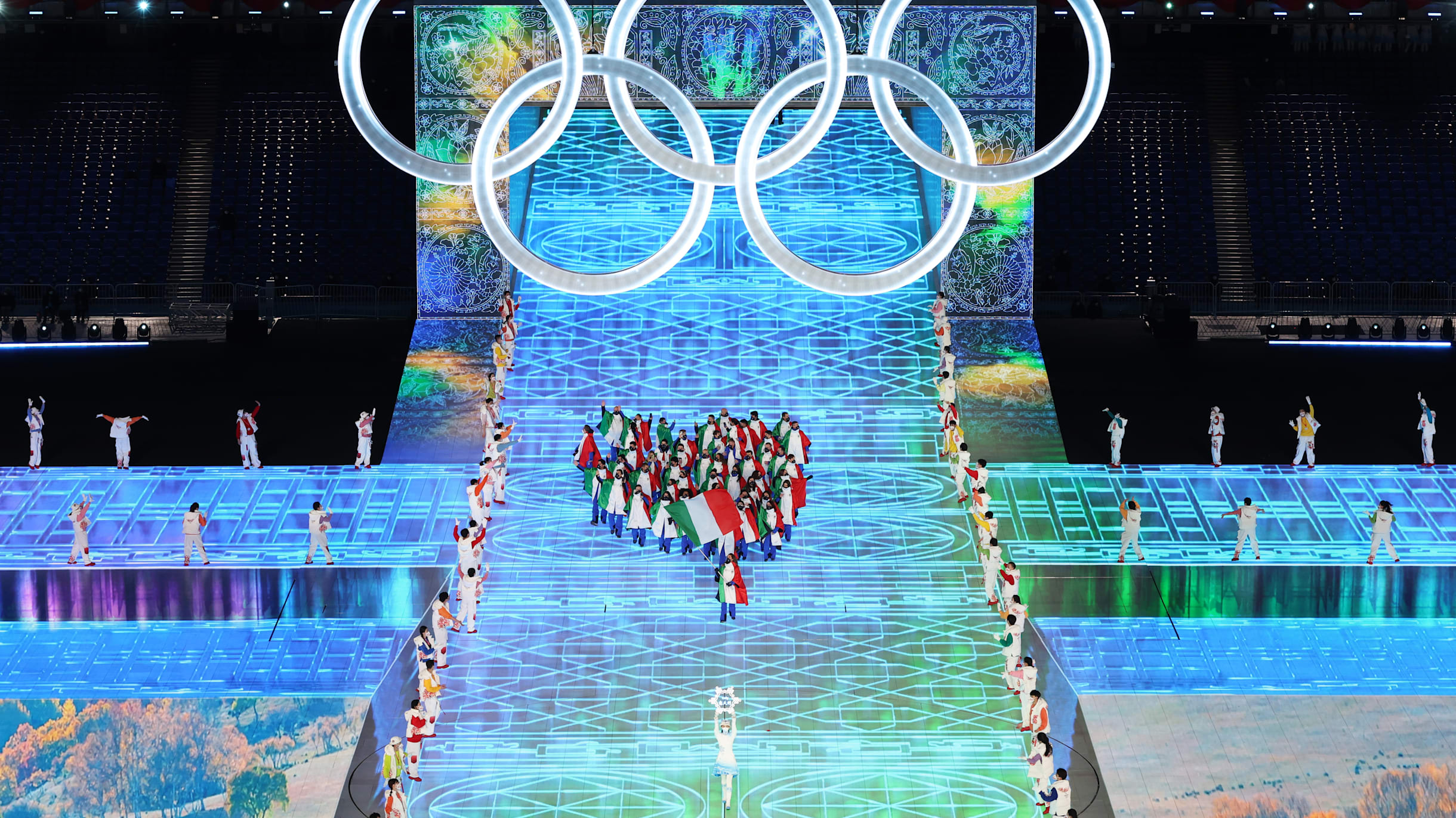 ミラノ・コルティナ2026 冬季オリンピック開会式 選手団入場行進：最初