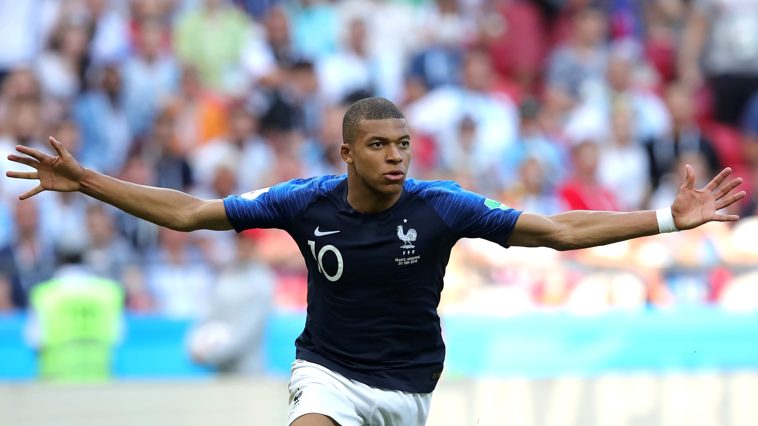 キリアン・エンバペ｜フランス代表とパリ・サンジェルマンを優勝に導い