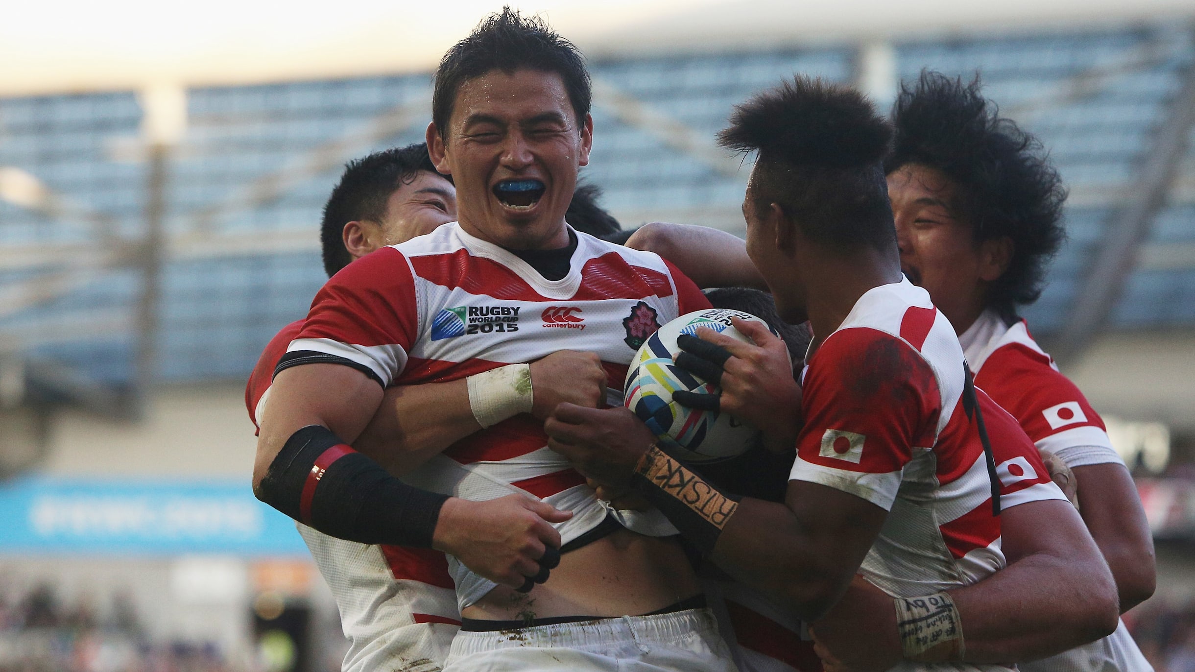 ラグビー元日本代表・五郎丸歩が2015年W杯で使用したスパイクを紹介 