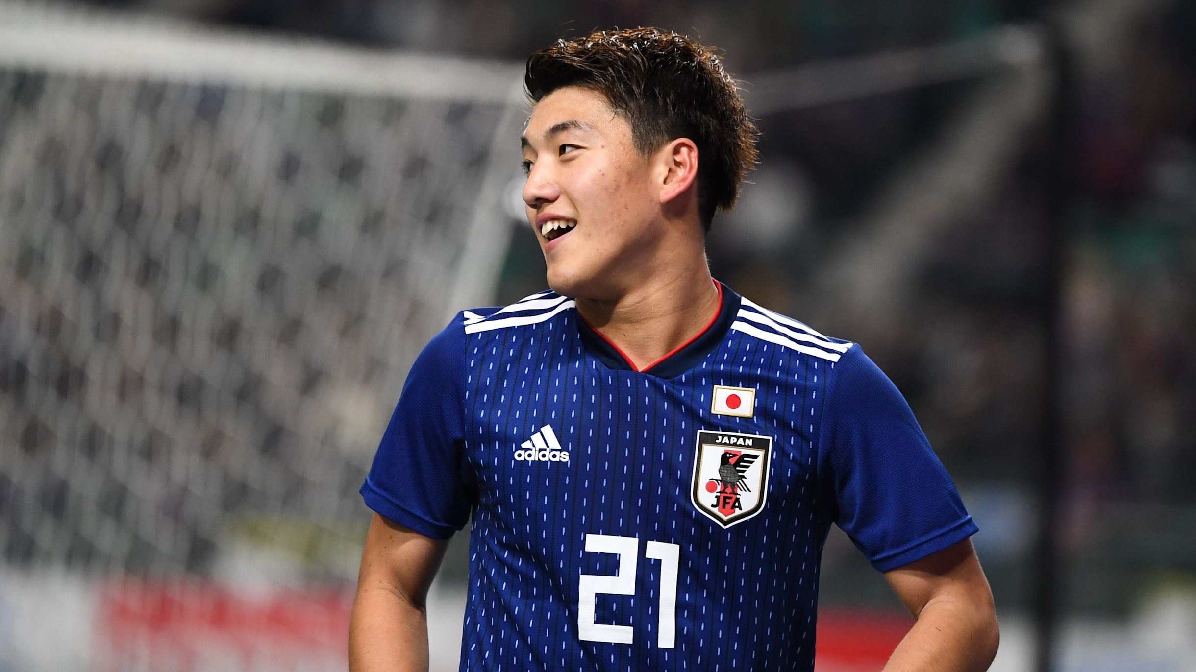 サッカー日本代表FW堂安律 オランダ名門PSVへ移籍