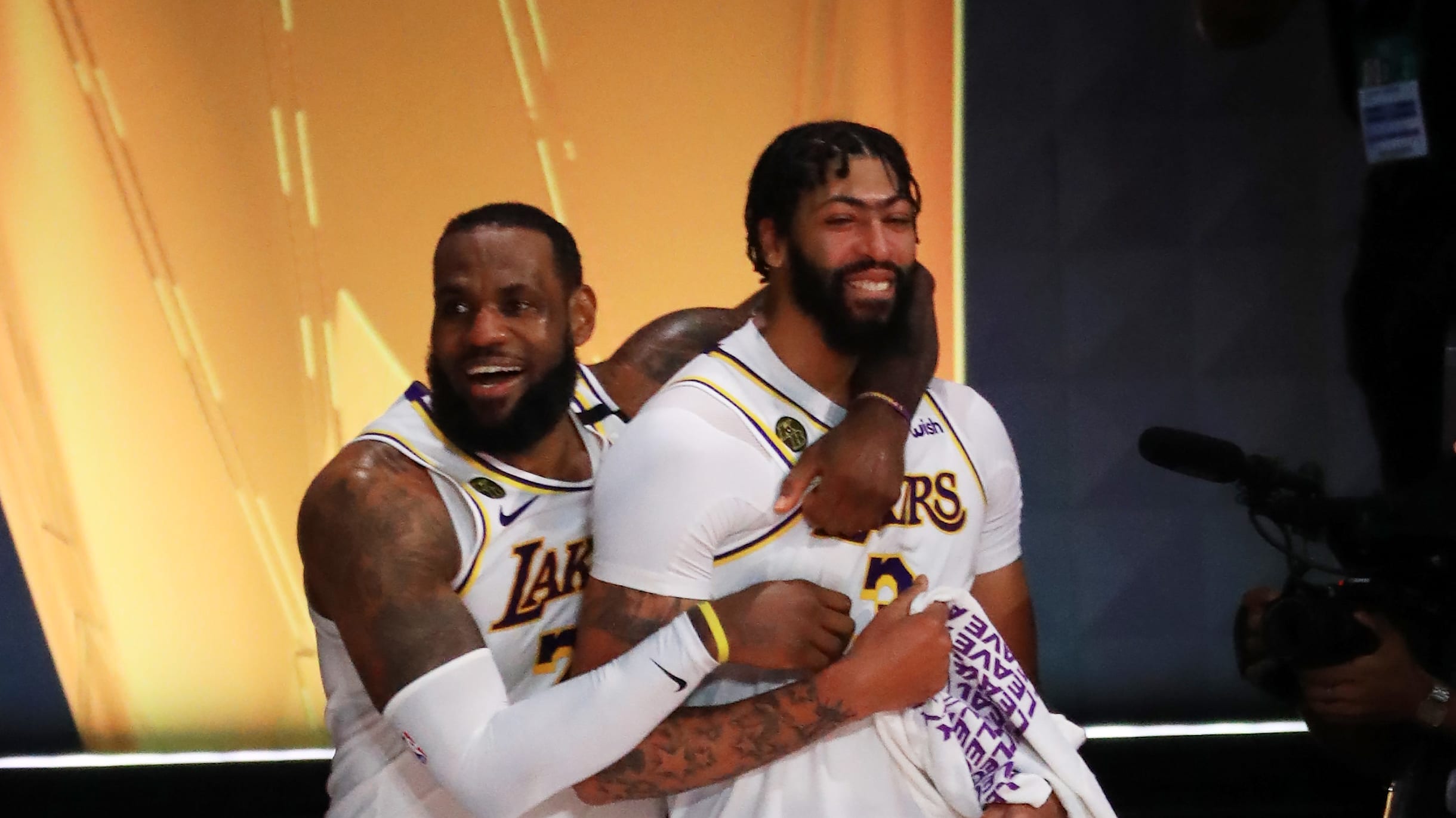 LeBron James and Anthony Davis carry LA Lakers back to beat Miami Heat and  take 3-1 NBA Finals lead