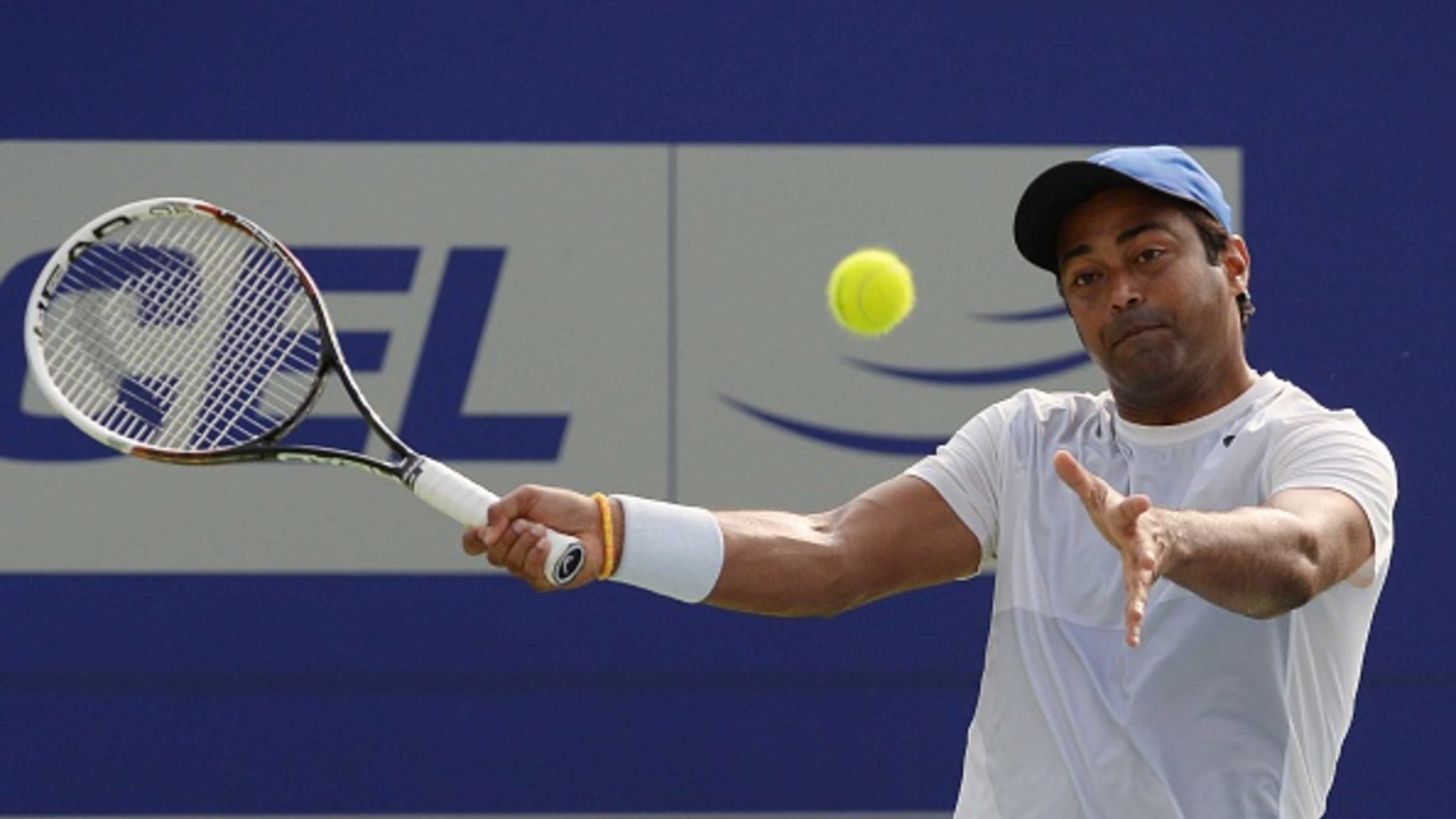 Leander Paes loses Dubai Open final