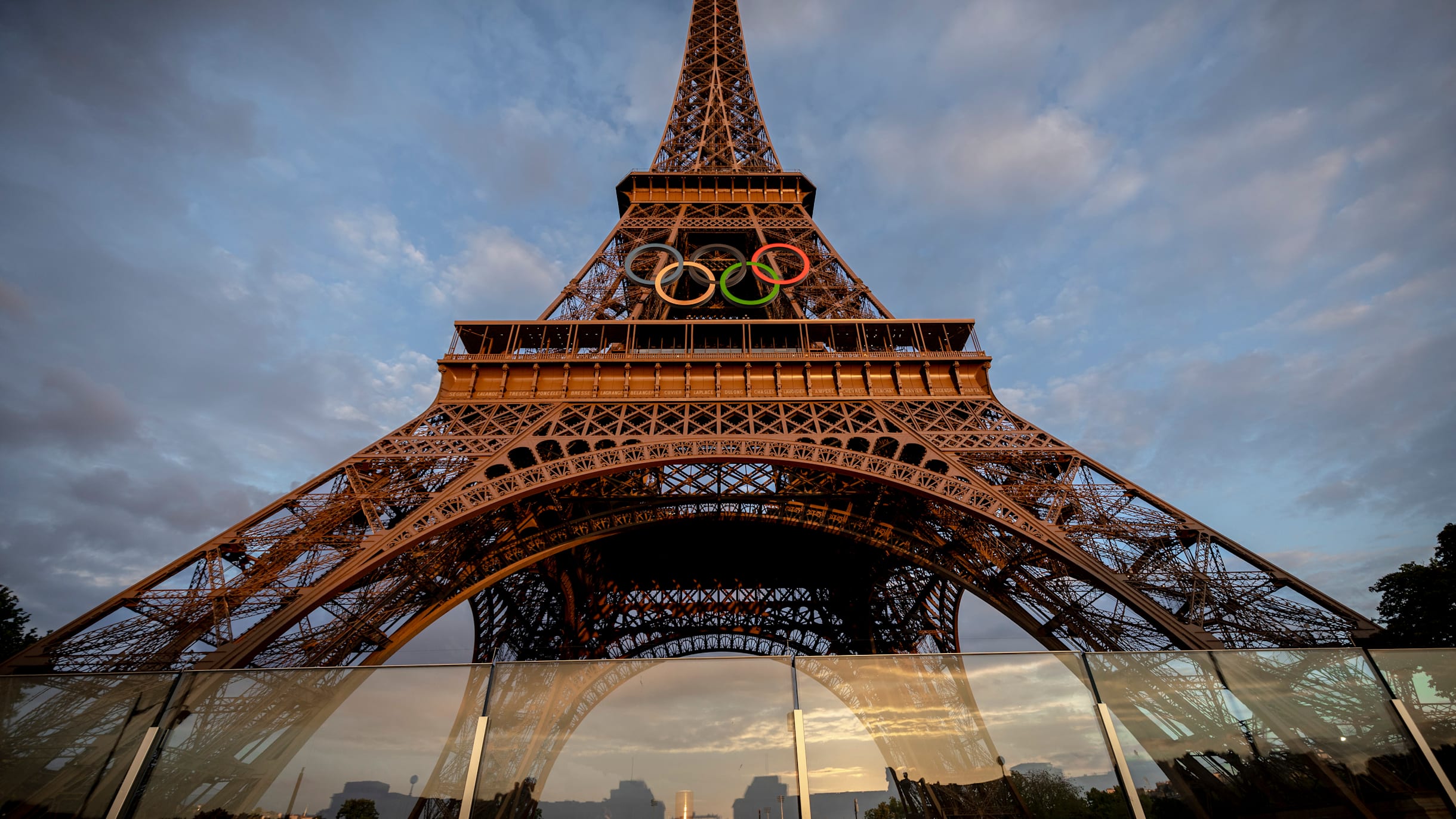 2024年パリオリンピック
オフィシャルホスピタリティ　パナマ帽 2024 年パリ オリンピック ウォーターボトル - ブラック
