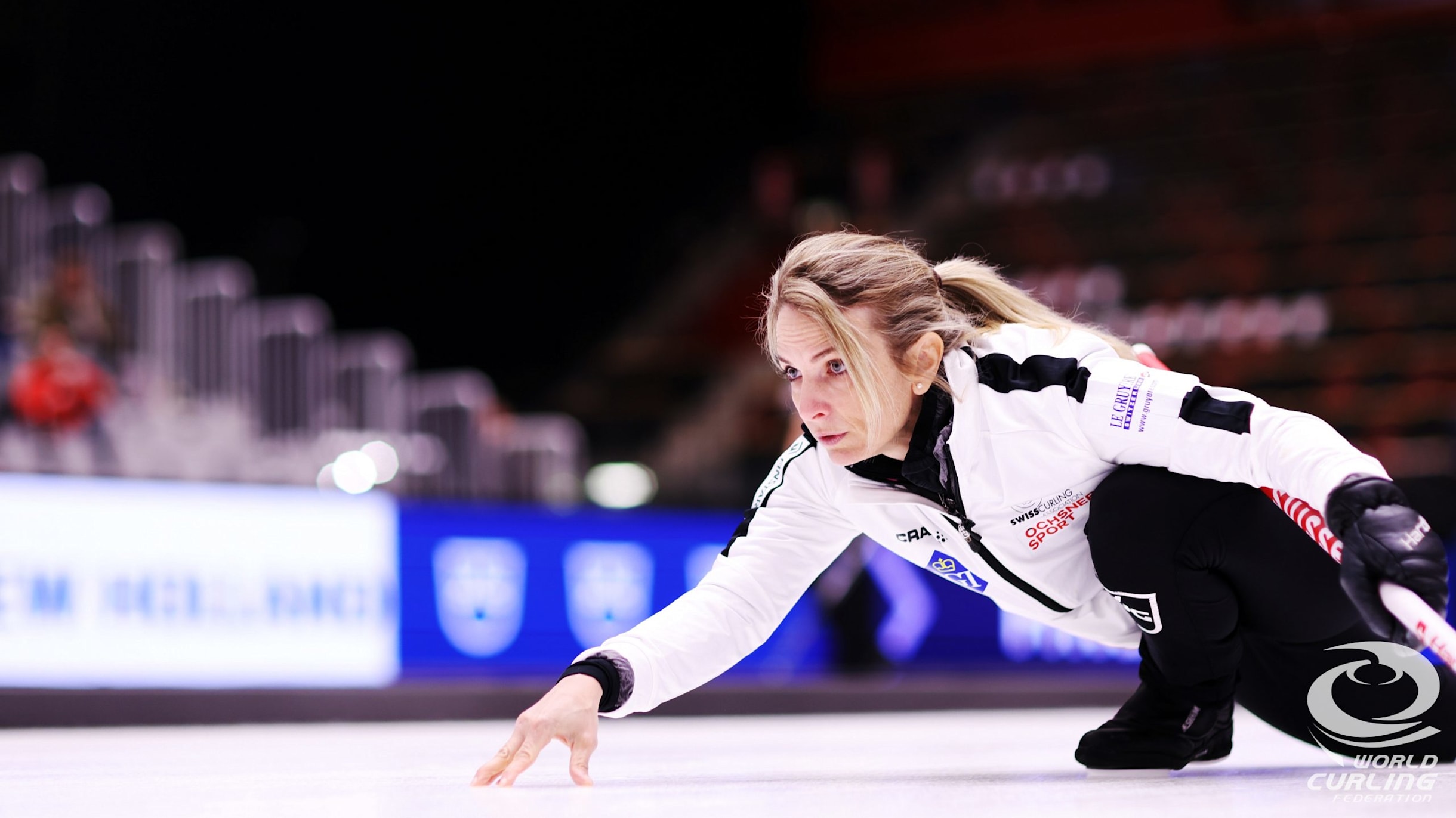 live womens curling