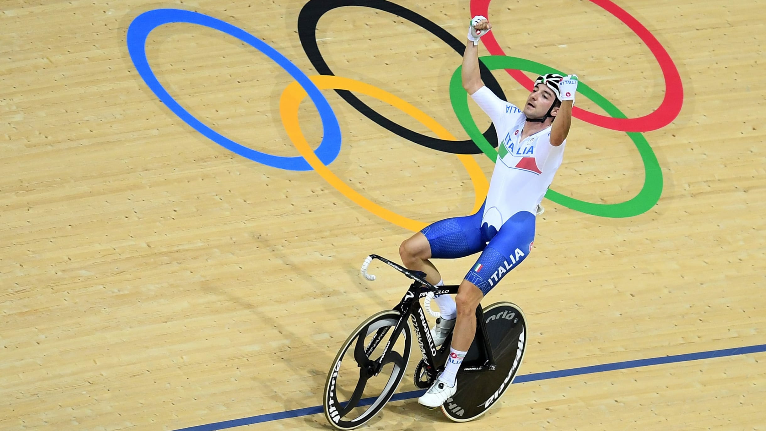 Viviani bounces back from crash to win omnium Olympic News