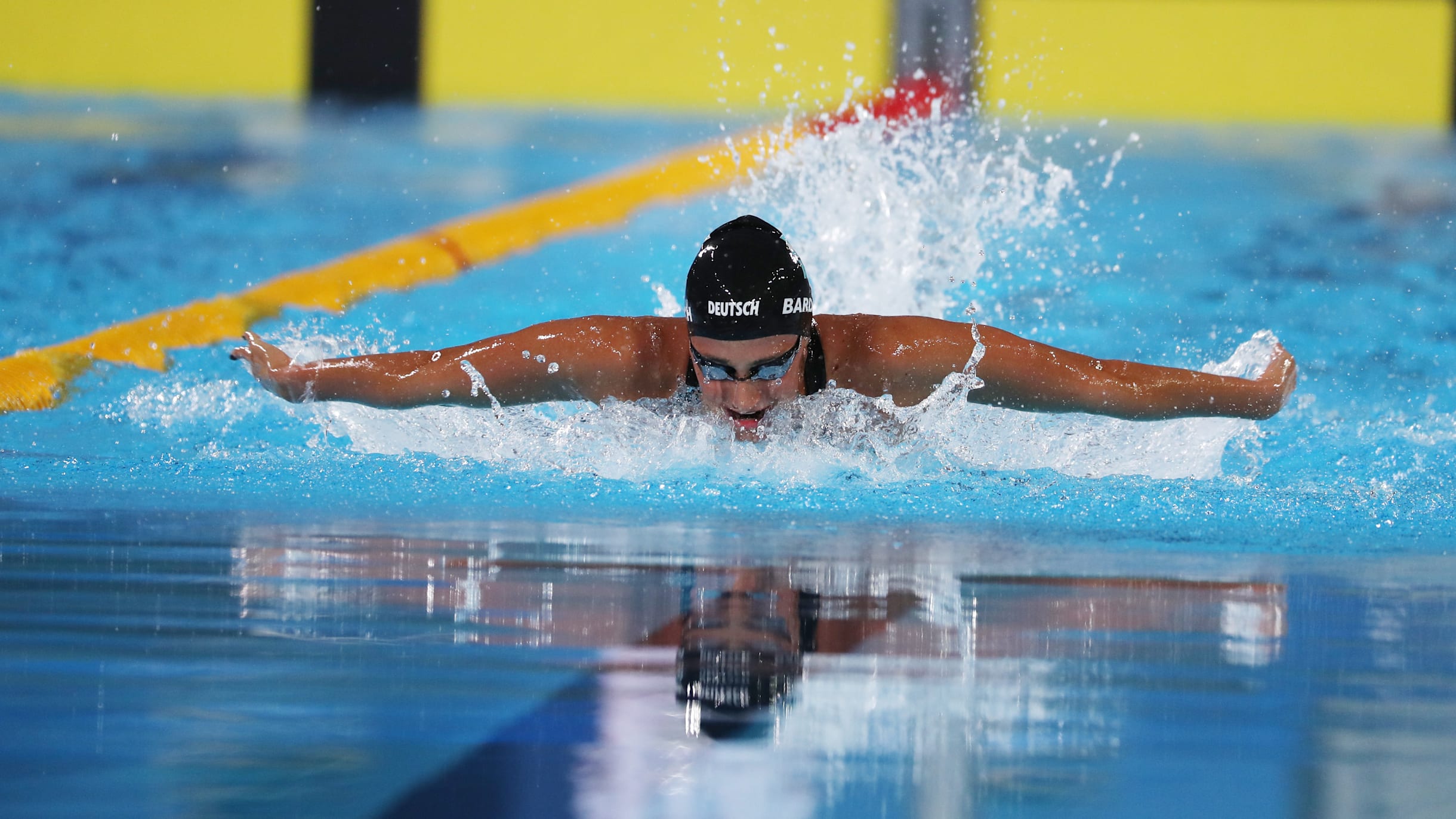 Thomson celebrates ball hall honour with family, fellow Olympians