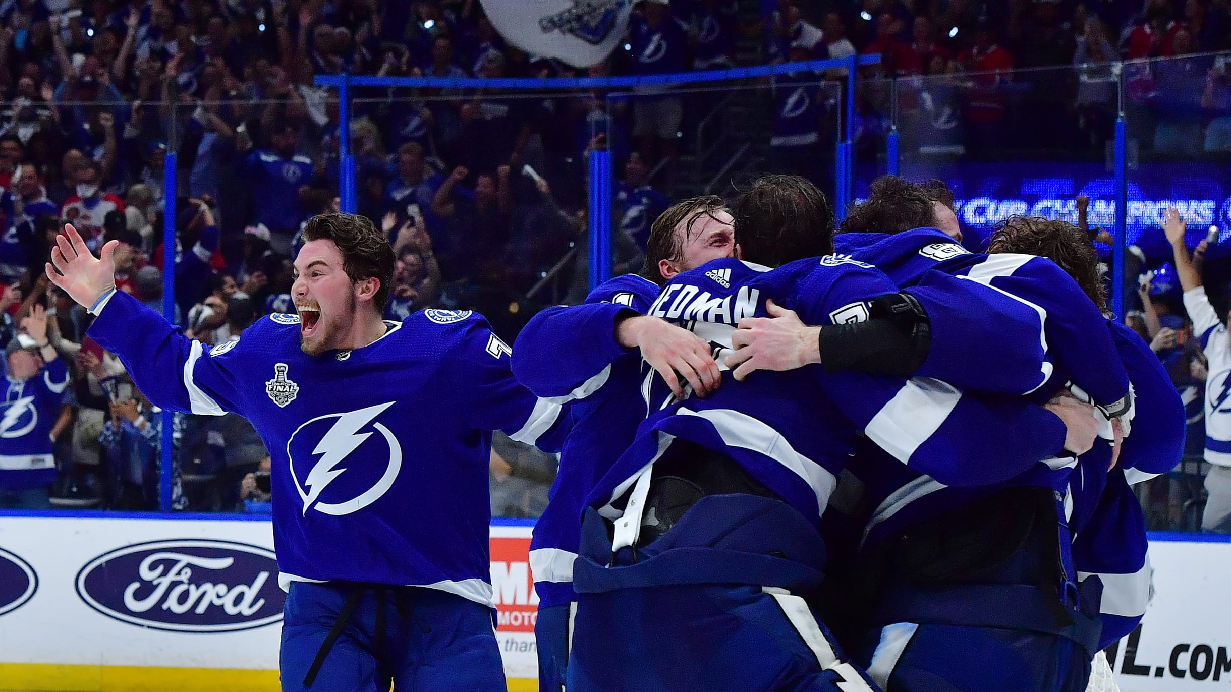 Canucks purple jersey sales