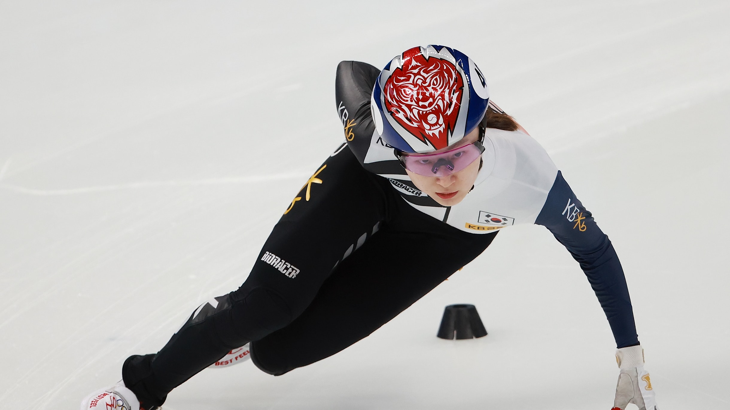 Choi Minjeong leads Republic of Korea short track women's