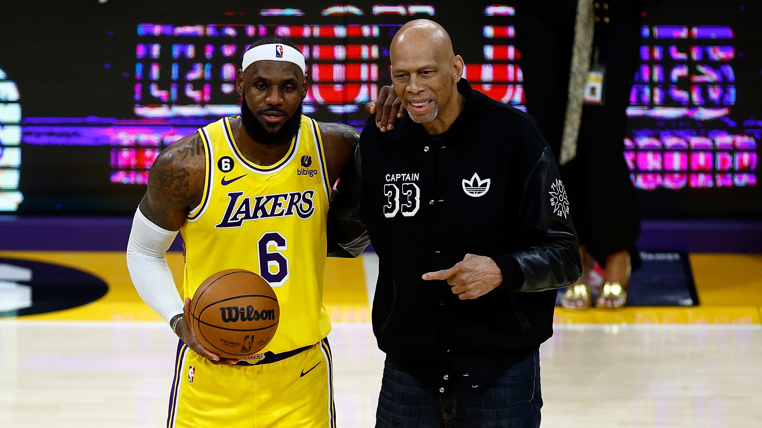 Basketball LeBron James breaks NBA all time scoring record