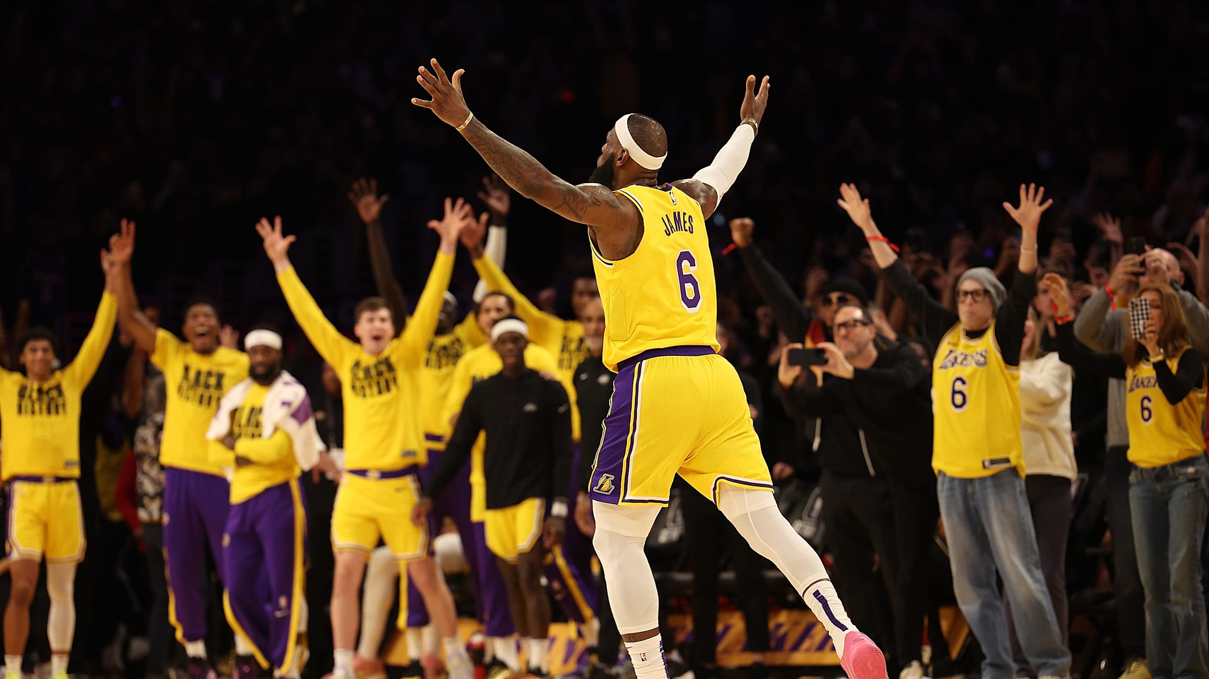 Los Angeles Lakers LeBron James Moments Mixtape City Edition