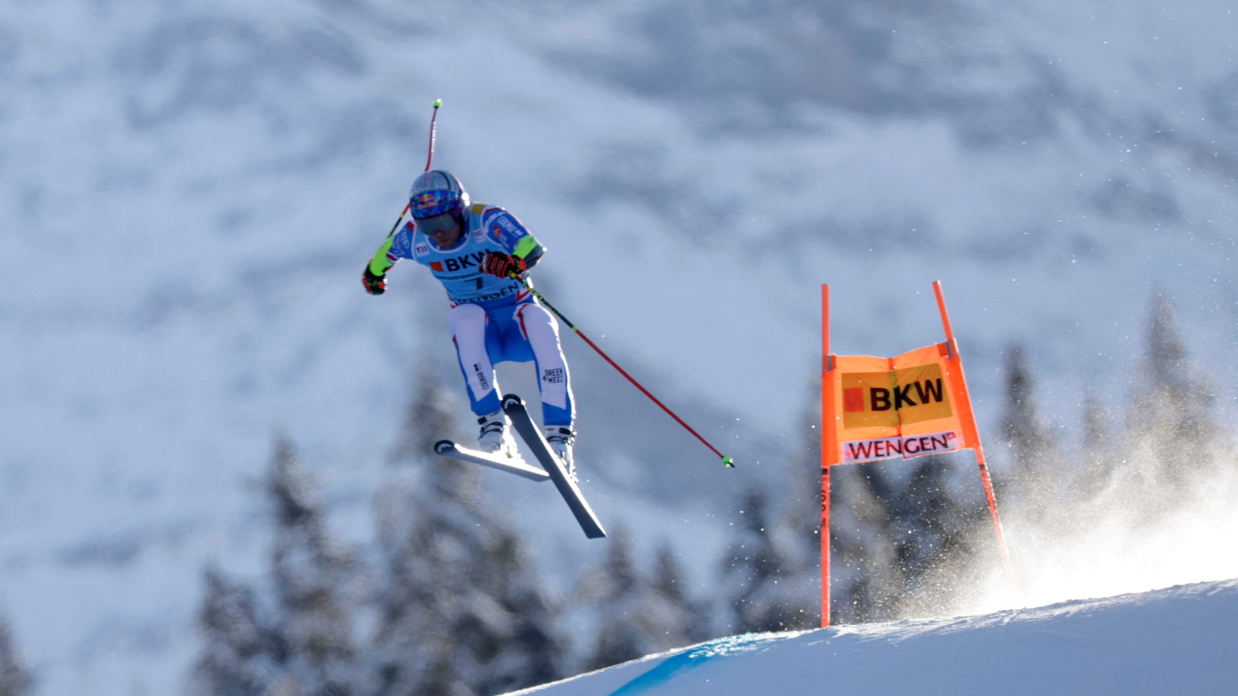 Blue moon, red face: Skier falls through lift, loses pants