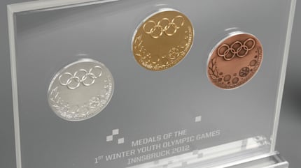 インスブルック2012ユースオリンピックメダル - デザイン、歴史 & 写真