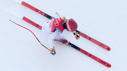 なぜ高速系アルペンスキー用のポールは曲がっているのか？