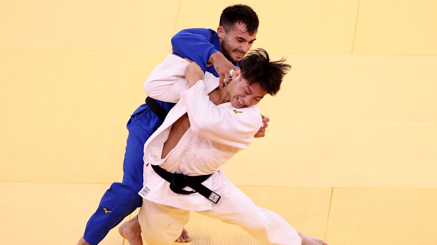 2連覇！パリオリンピック柔道日本代表66KG 阿部一二三　初期直筆サイン色紙 2連覇！パリオリンピック柔道日本代表66KG 阿部一二三 初期直筆