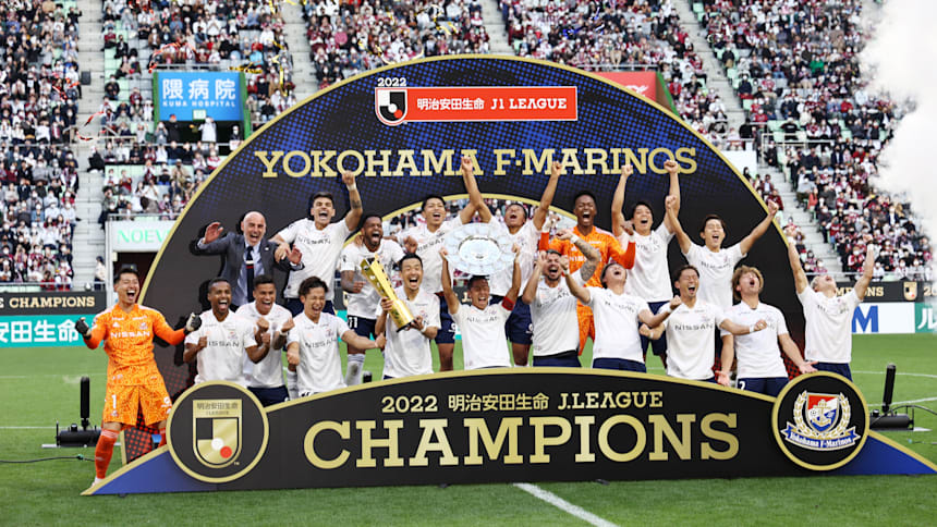 2015年J3度目優勝のストライカー・ドゥグラス公式サイン 希少