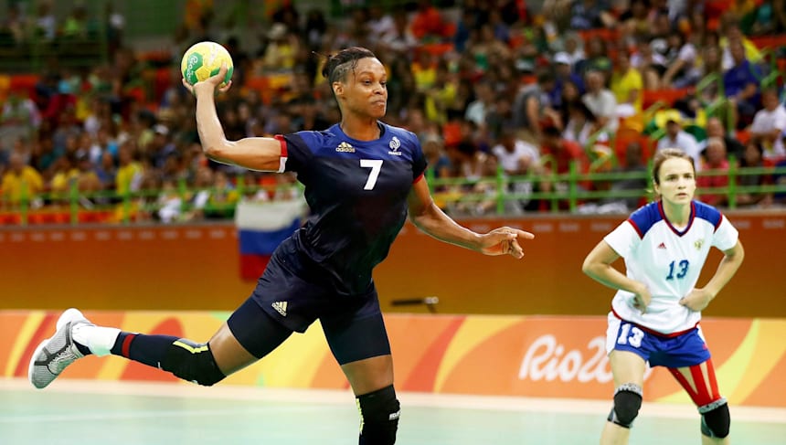 French handballers Laura Glauser and Allison Pineau have one goal: gold ...