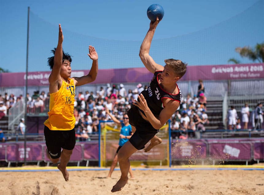 Day of upsets shakes up beach handball competition - Olympic News
