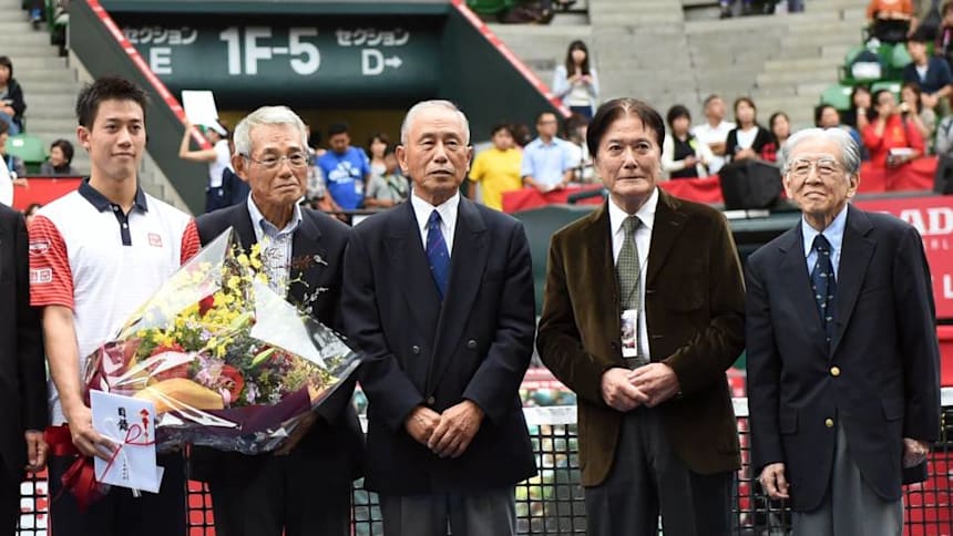 日本初の金メダリストは「日本陸上の神様」──記念ポールが旧国立競技