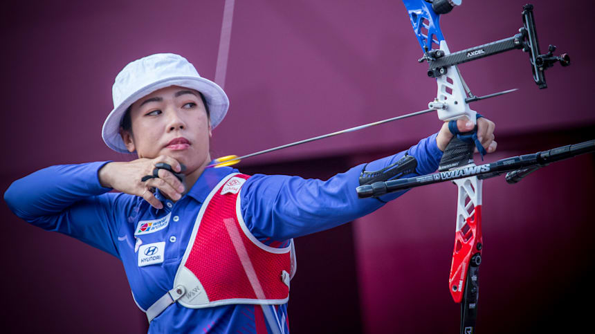 Women's archery equipment top